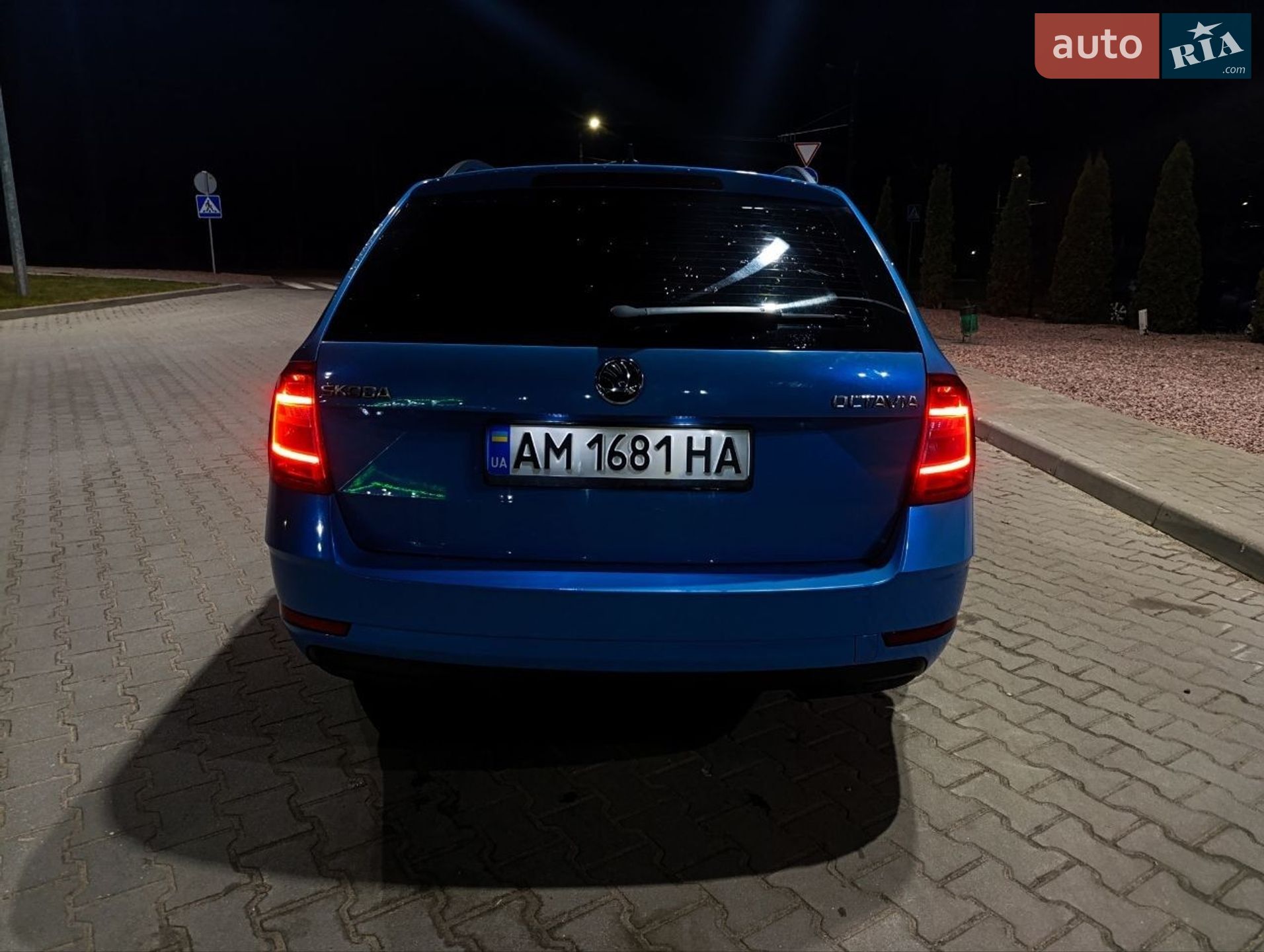 Skoda Octavia 2017 VIN TMBJJ7NE8J0104297 фото оголошення 9 з 25