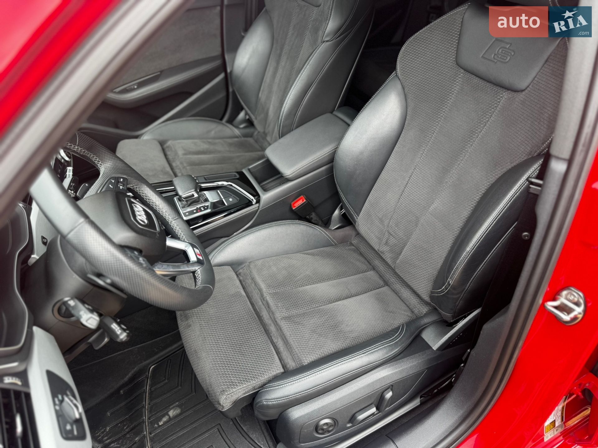 Audi A4 2020 VIN WAUEAAF49MA003124 фото оголошення 13 з 60
