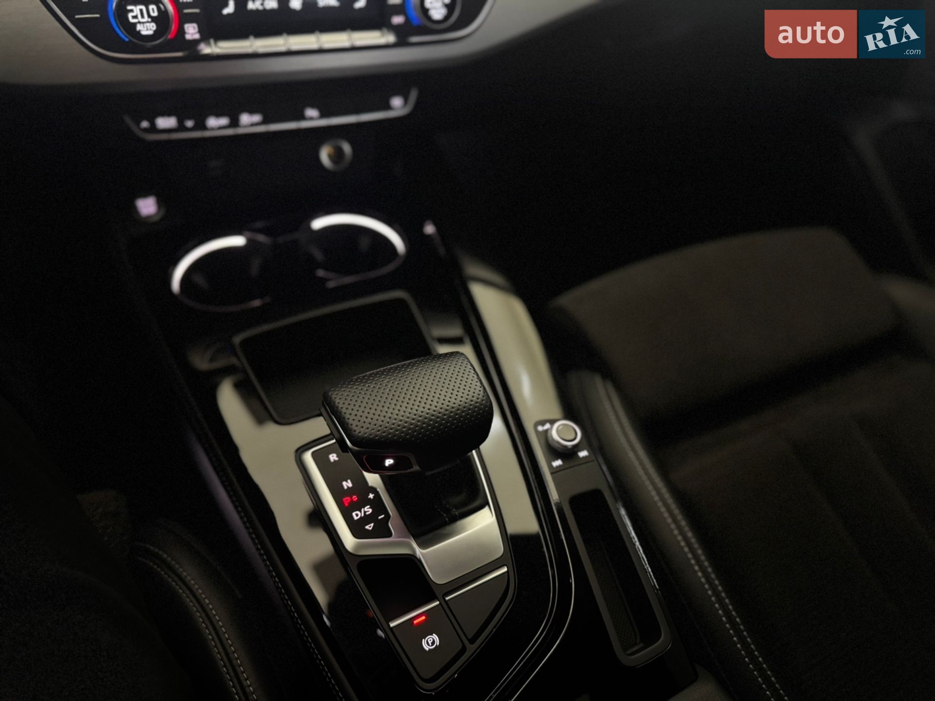 Audi A4 2020 VIN WAUEAAF49MA003124 фото оголошення 43 з 60