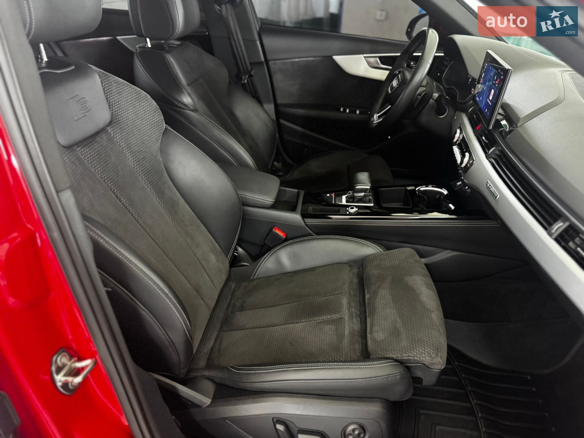 Audi A4 2020 VIN WAUEAAF49MA003124 фото оголошення 48 з 60