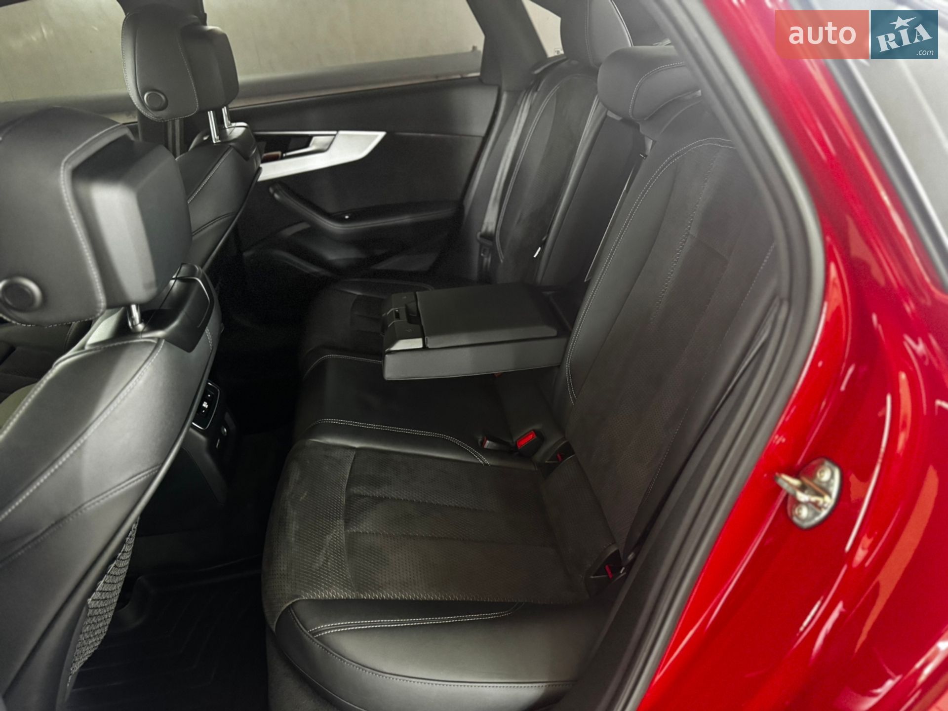 Audi A4 2020 VIN WAUEAAF49MA003124 фото оголошення 50 з 60