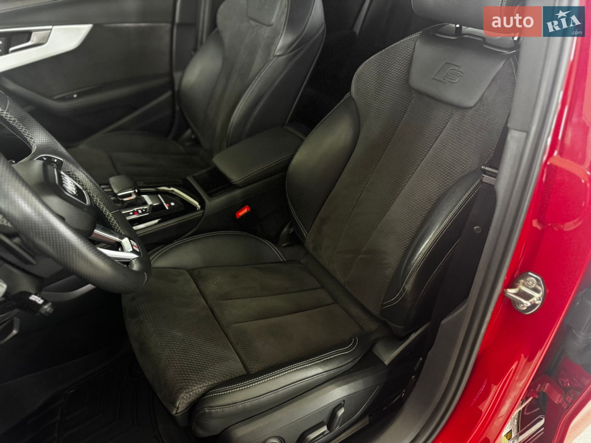 Audi A4 2020 VIN WAUEAAF49MA003124 фото оголошення 52 з 60