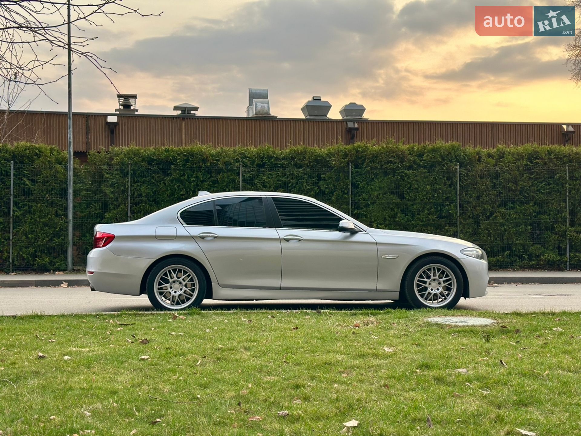 BMW 5 Series 2016 VIN WBA5B1C59GG134694 фото оголошення 9 з 15