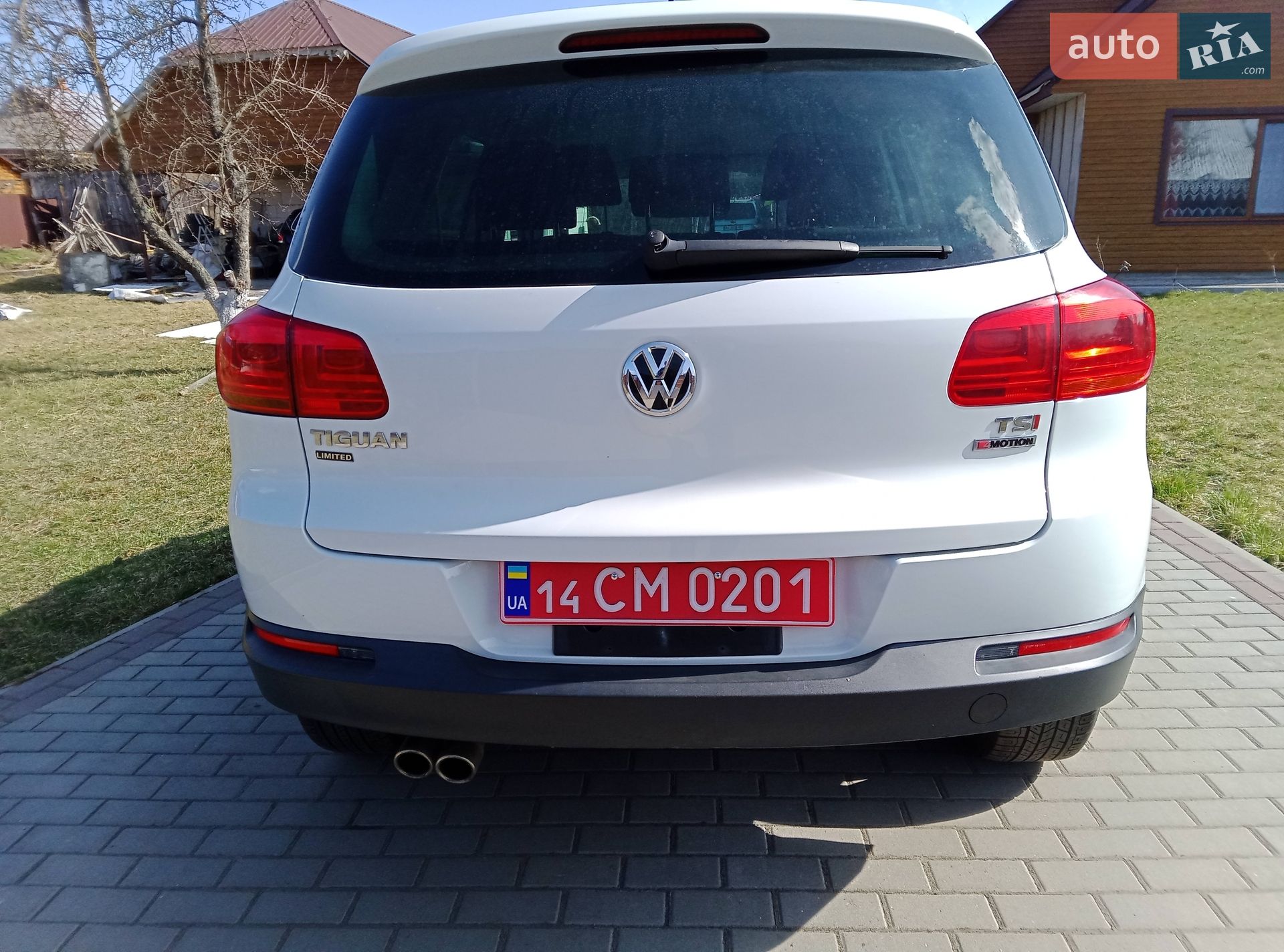 Volkswagen Tiguan 2017 VIN WVGBV7AX0HK053971 фото оголошення 2 з 15