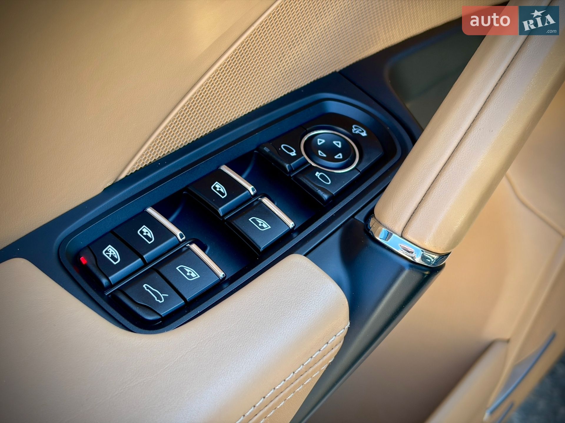 Porsche Cayenne 2013 VIN WP1ZZZ92ZELA65535 фото оголошення 38 з 50