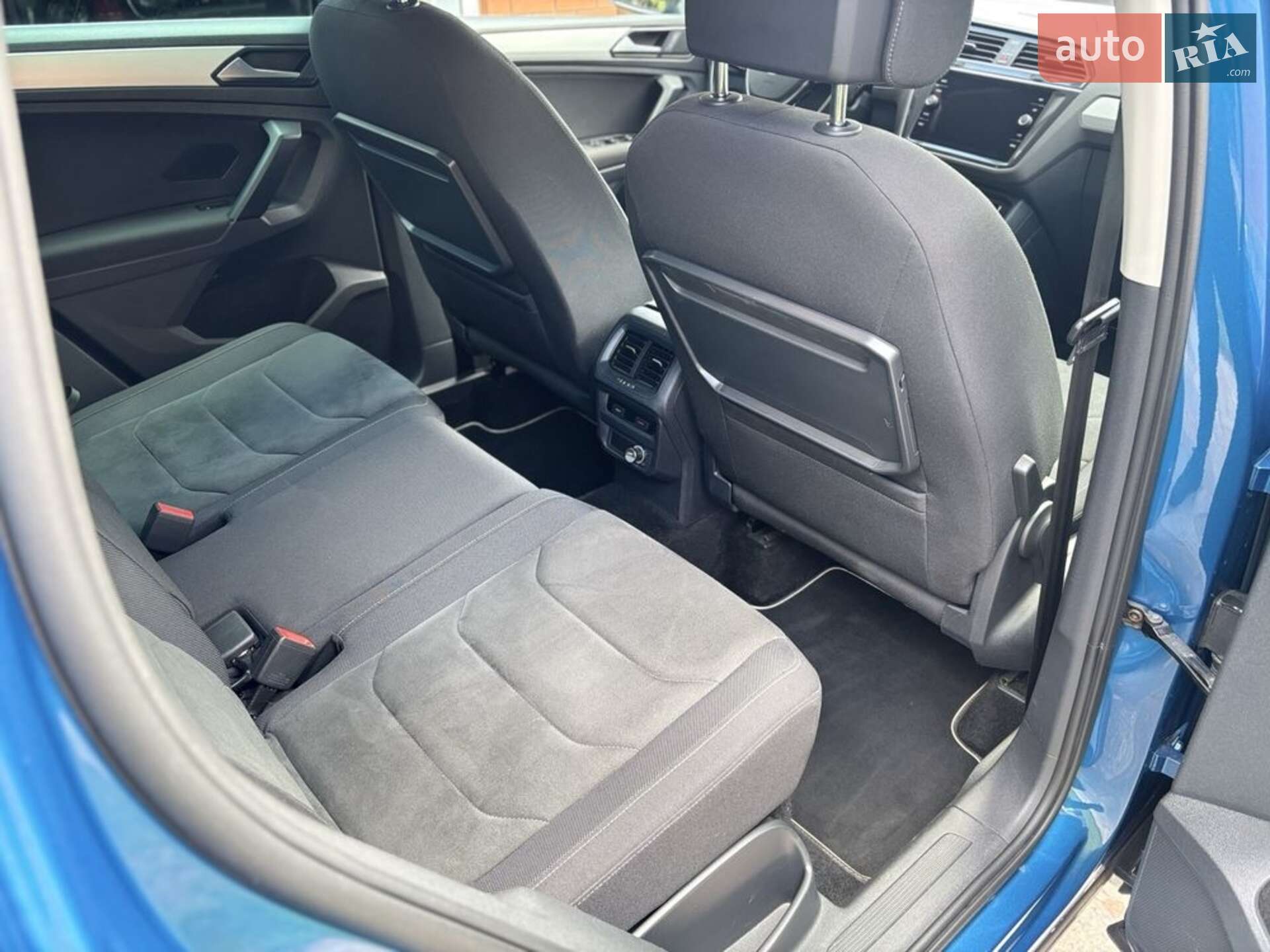 Volkswagen Tiguan 2018 VIN WVGZZZ5NZJW446511 фото оголошення 23 з 26