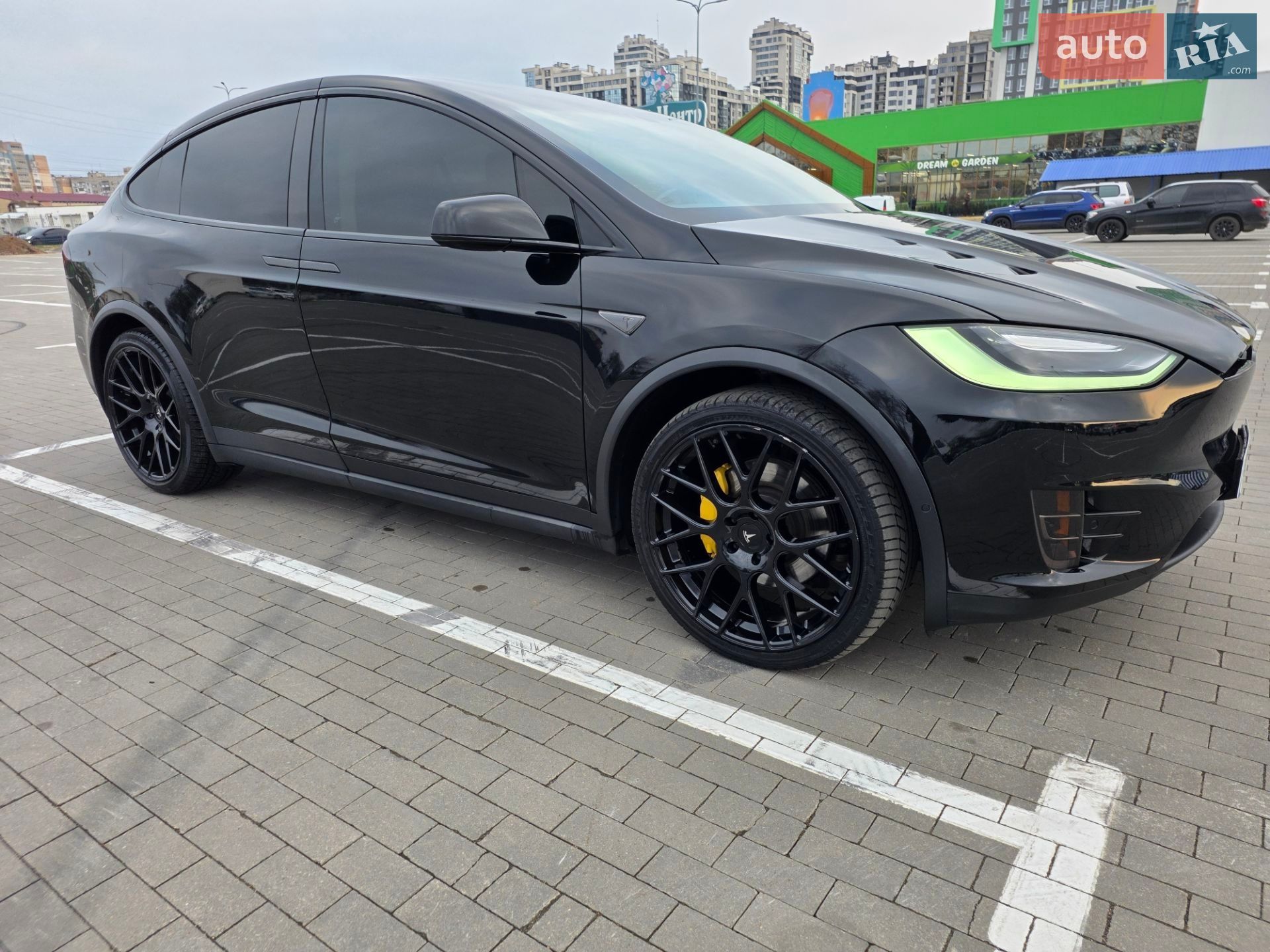 Tesla Model X 2016 VIN 5YJXCBE21GF011984 фото оголошення 6 з 43