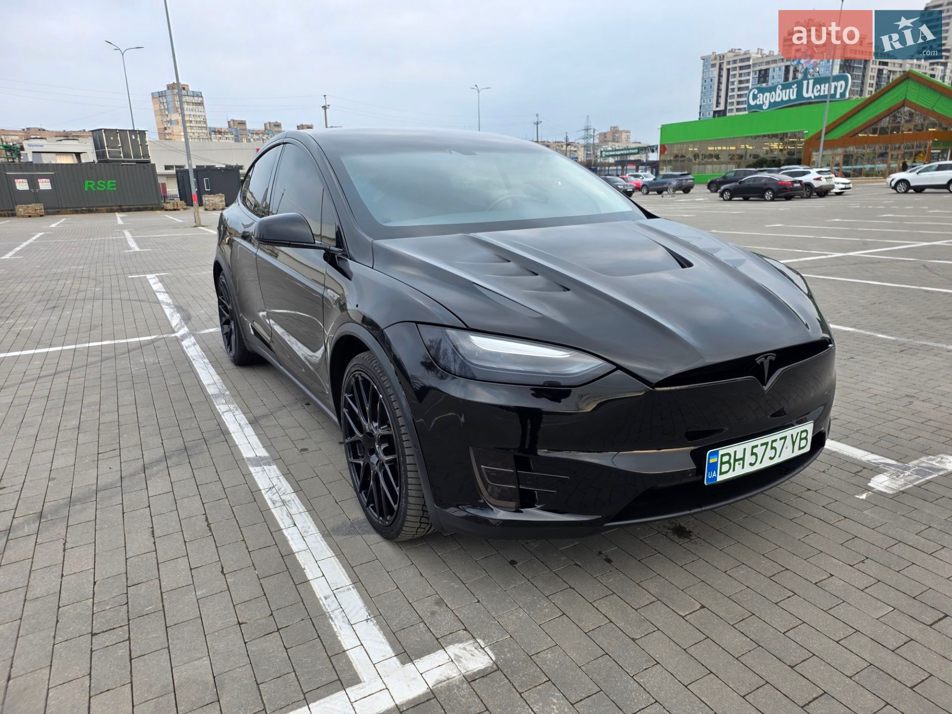 Tesla Model X 2016 VIN 5YJXCBE21GF011984 фото оголошення 9 з 43