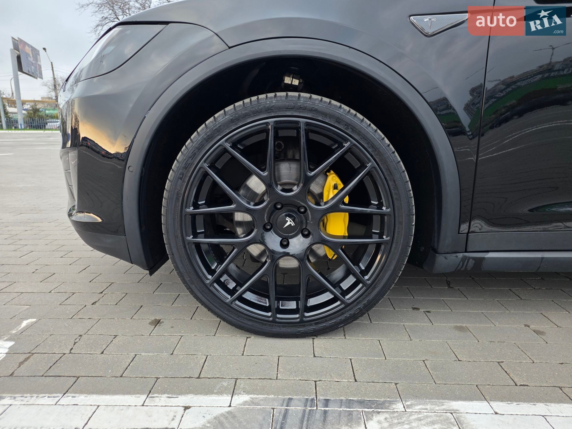 Tesla Model X 2016 VIN 5YJXCBE21GF011984 фото оголошення 14 з 43