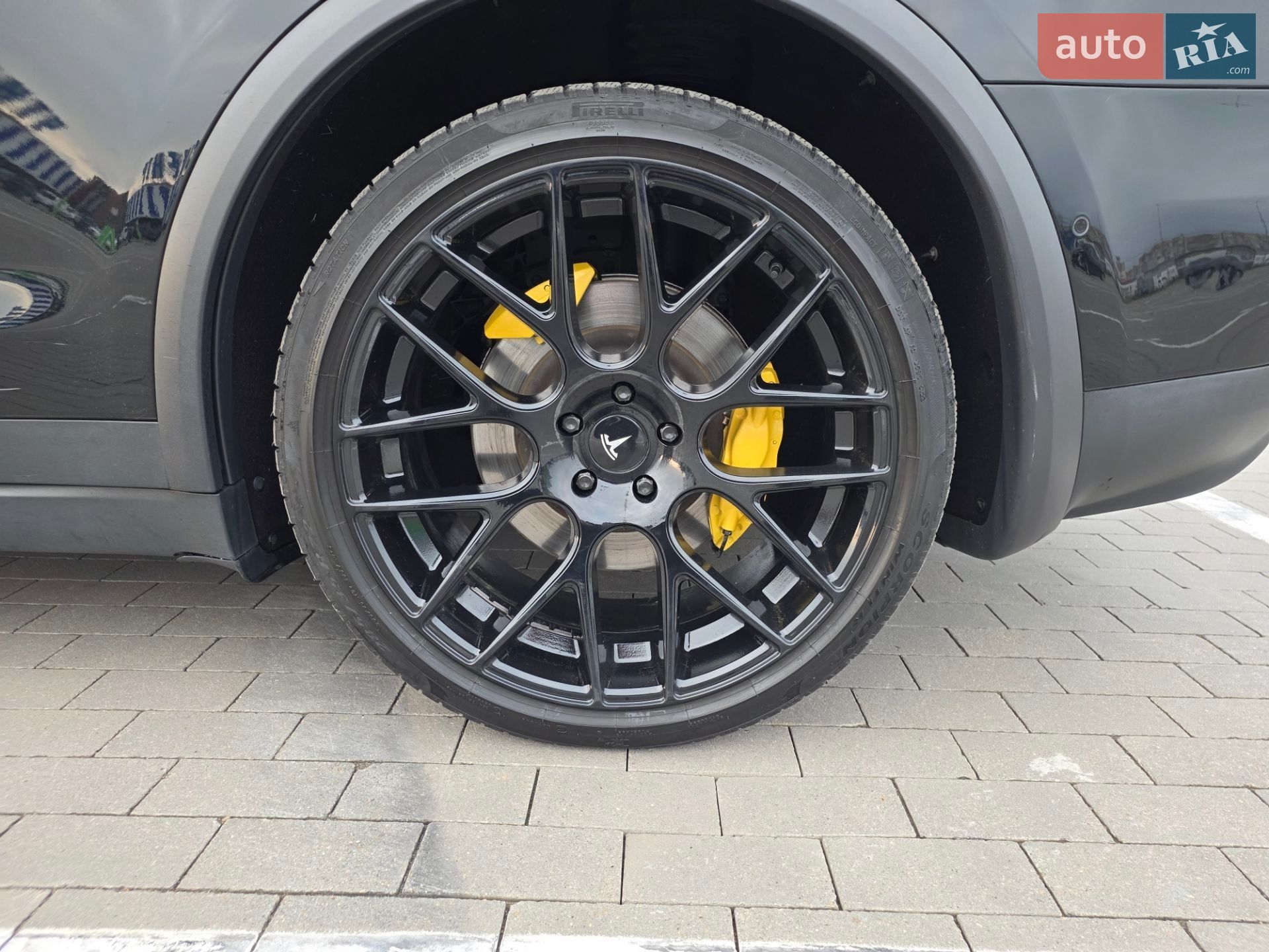 Tesla Model X 2016 VIN 5YJXCBE21GF011984 фото оголошення 15 з 43