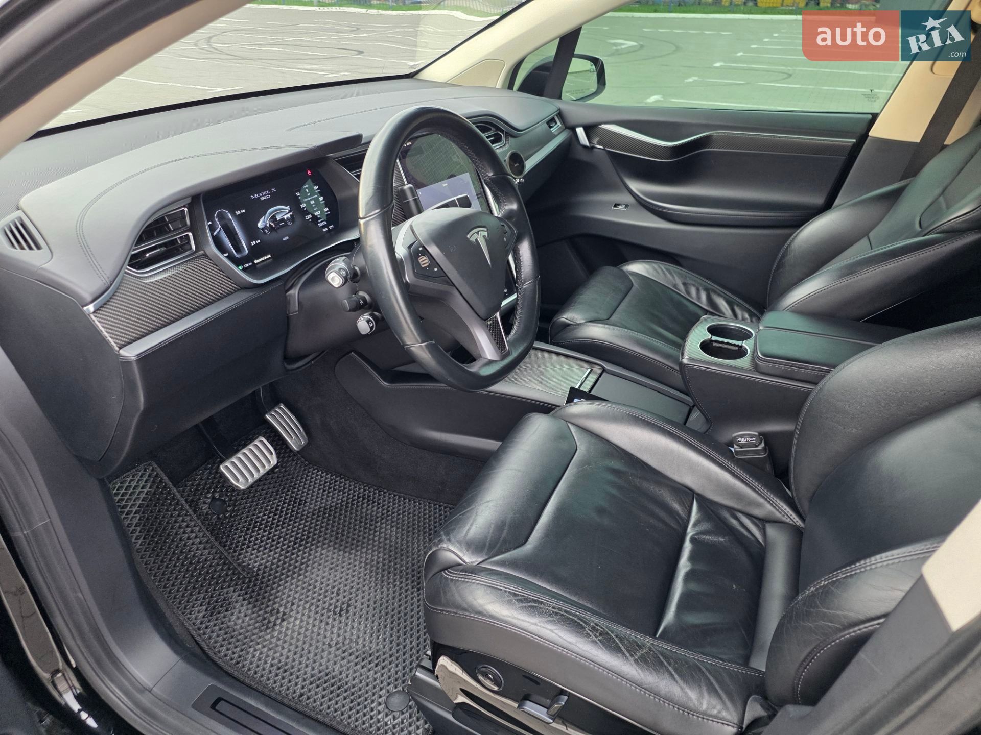 Tesla Model X 2016 VIN 5YJXCBE21GF011984 фото оголошення 32 з 43