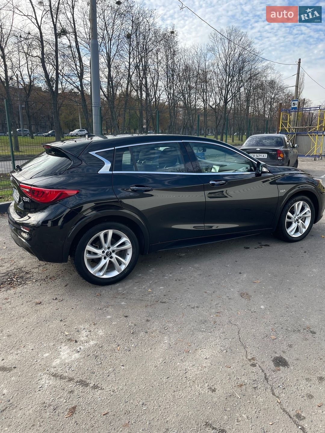 Infiniti QX30 2017 VIN SJKCH5CP2HA034889 фото оголошення 5 з 19