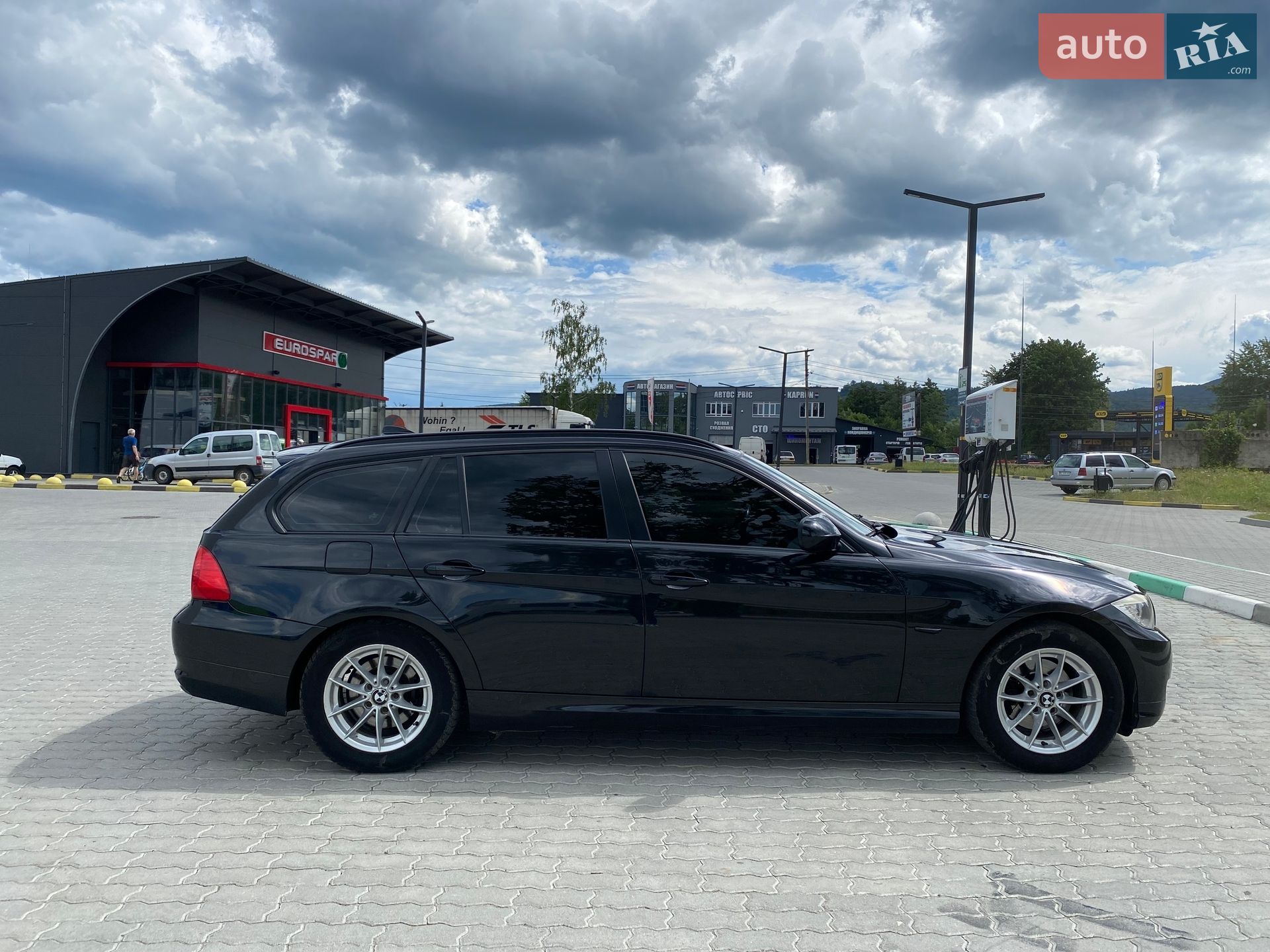 BMW 3 Series 2011 VIN WBAUT310X0F020324 фото оголошення 6 з 17