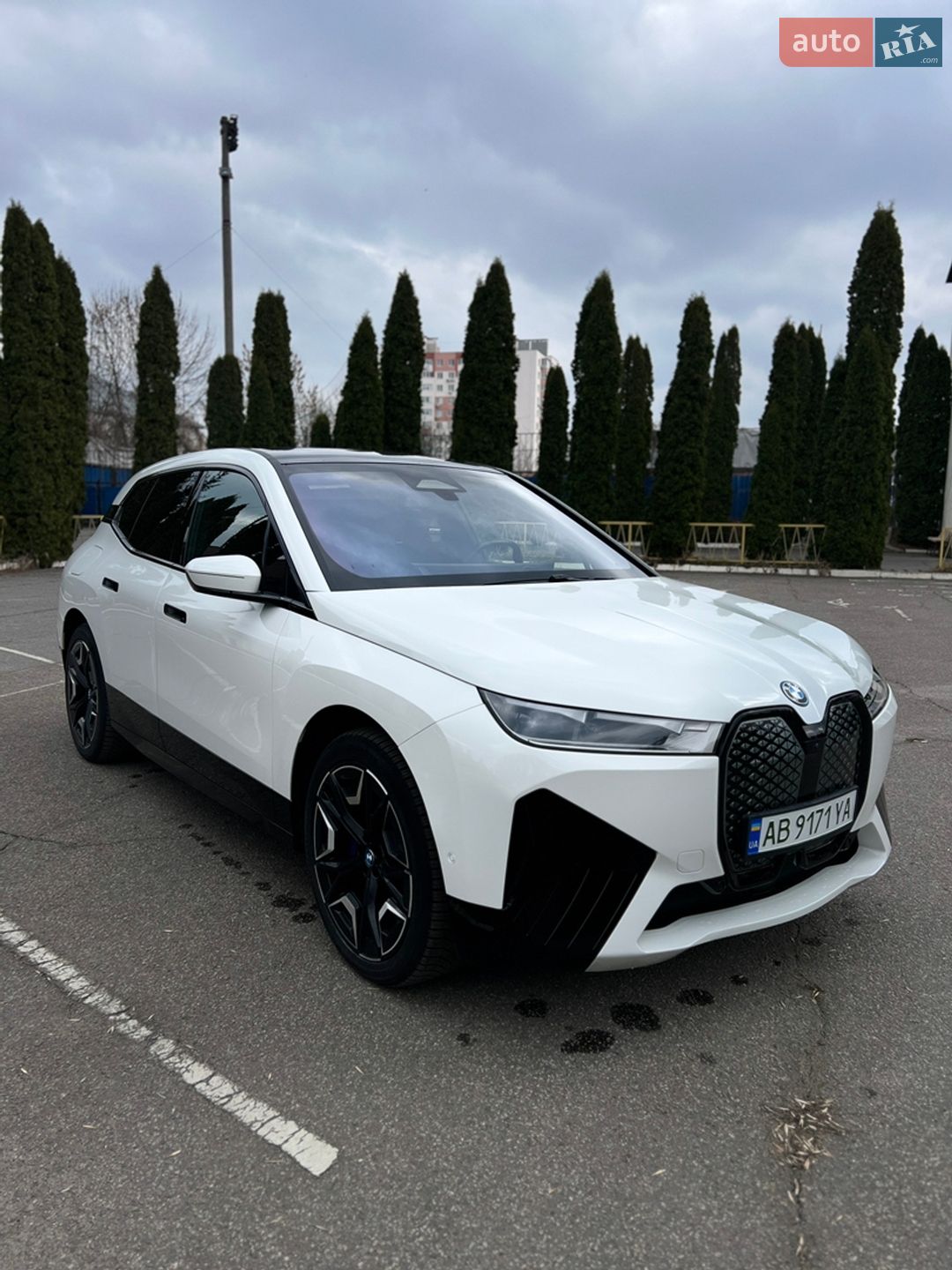 BMW iX 2023 VIN WB523CF00RCP63555 фото оголошення 2 з 39