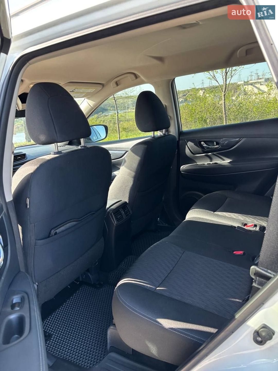 Nissan Rogue 2019 VIN KNMAT2MT2KP544697 фото оголошення 14 з 51