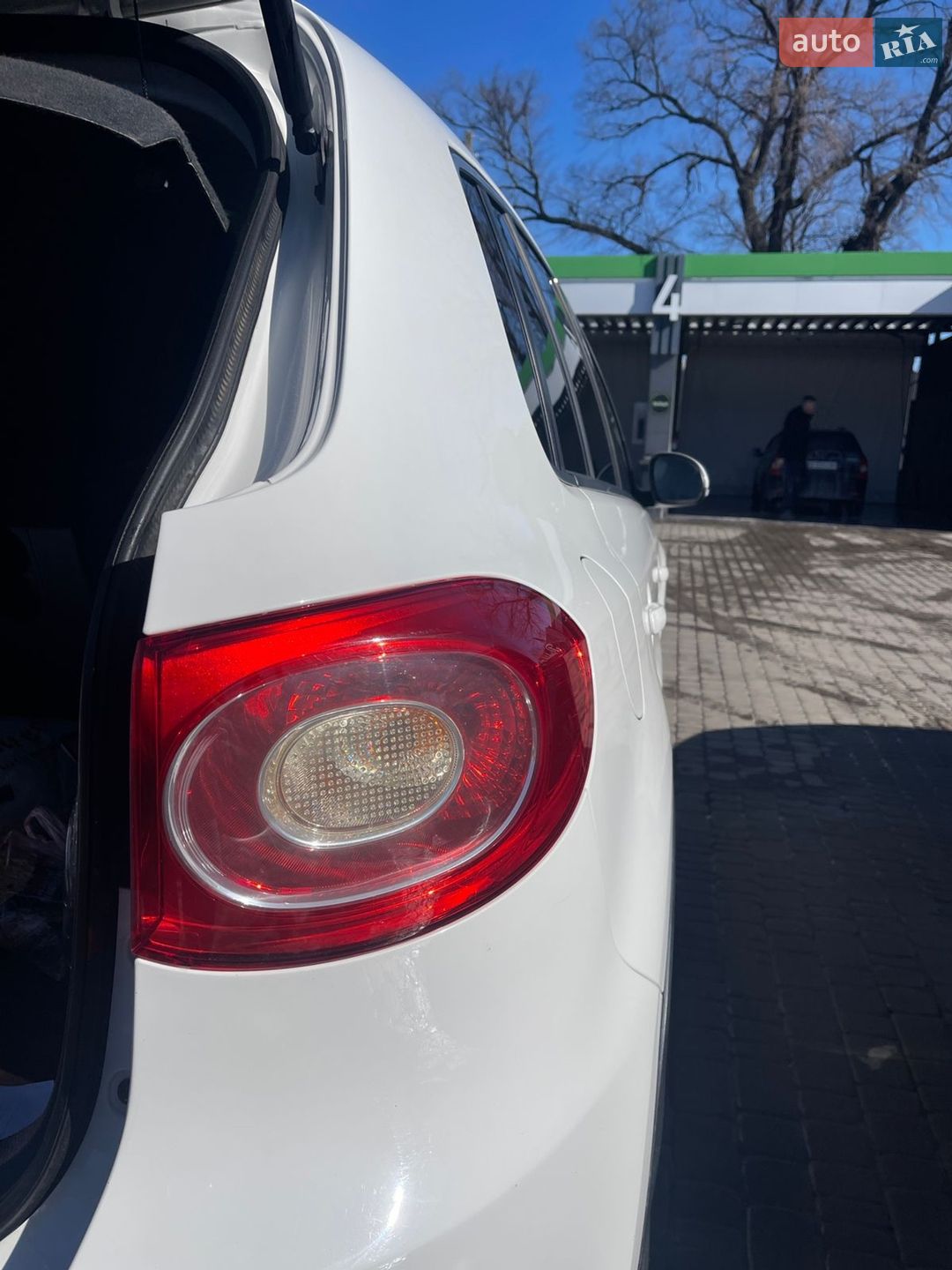 Volkswagen Tiguan 2011 VIN WVGZZZ5NZBW086724 фото оголошення 4 з 15