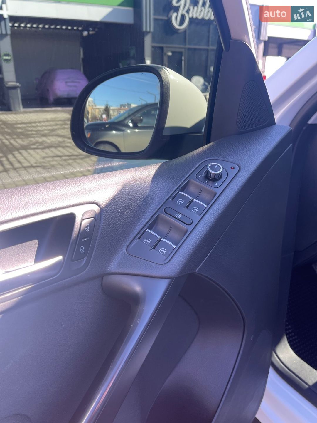 Volkswagen Tiguan 2011 VIN WVGZZZ5NZBW086724 фото оголошення 9 з 15