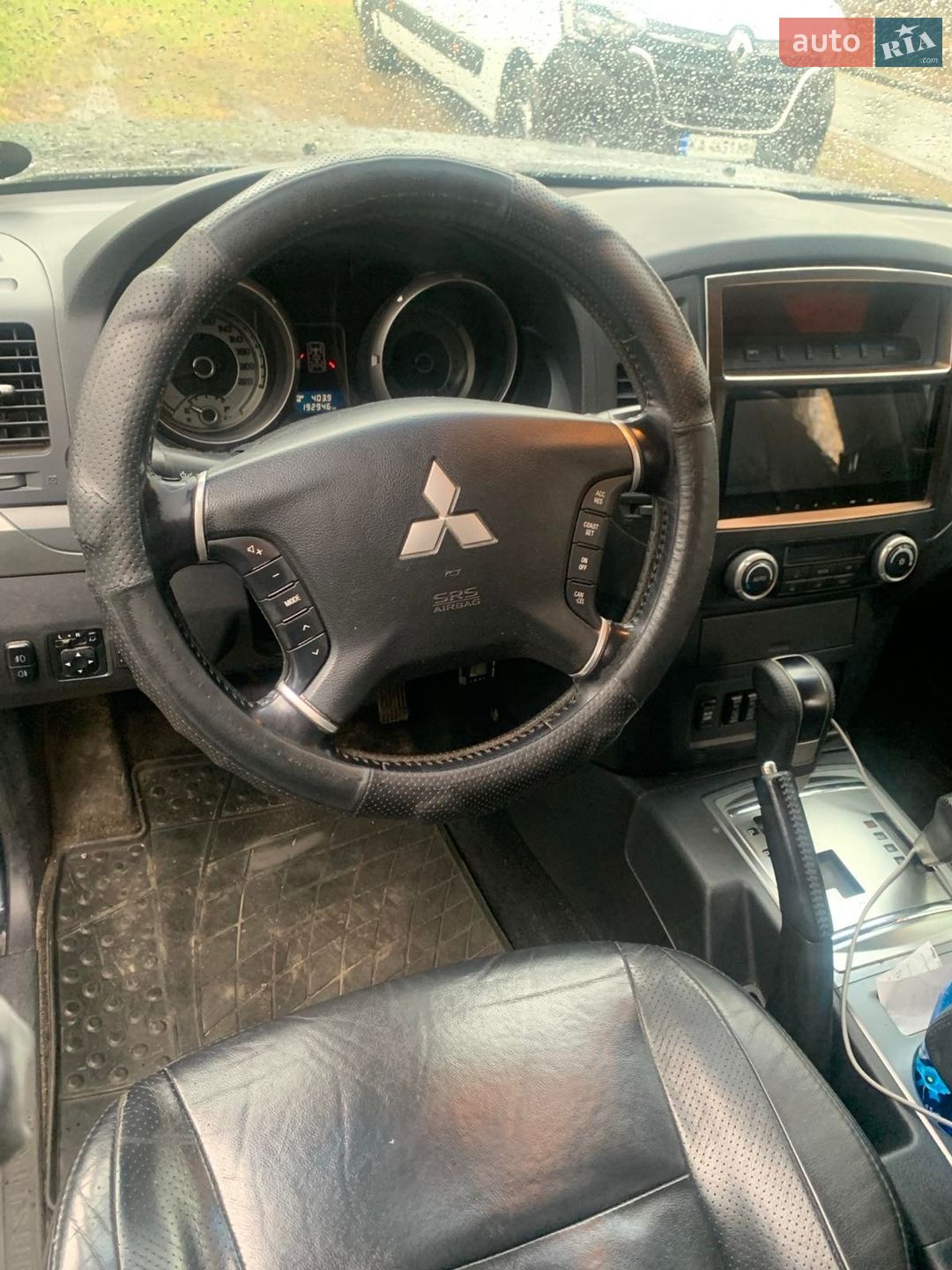 Mitsubishi Pajero 2010 VIN JMBLYV93WAJ000766 фото оголошення 23 з 30