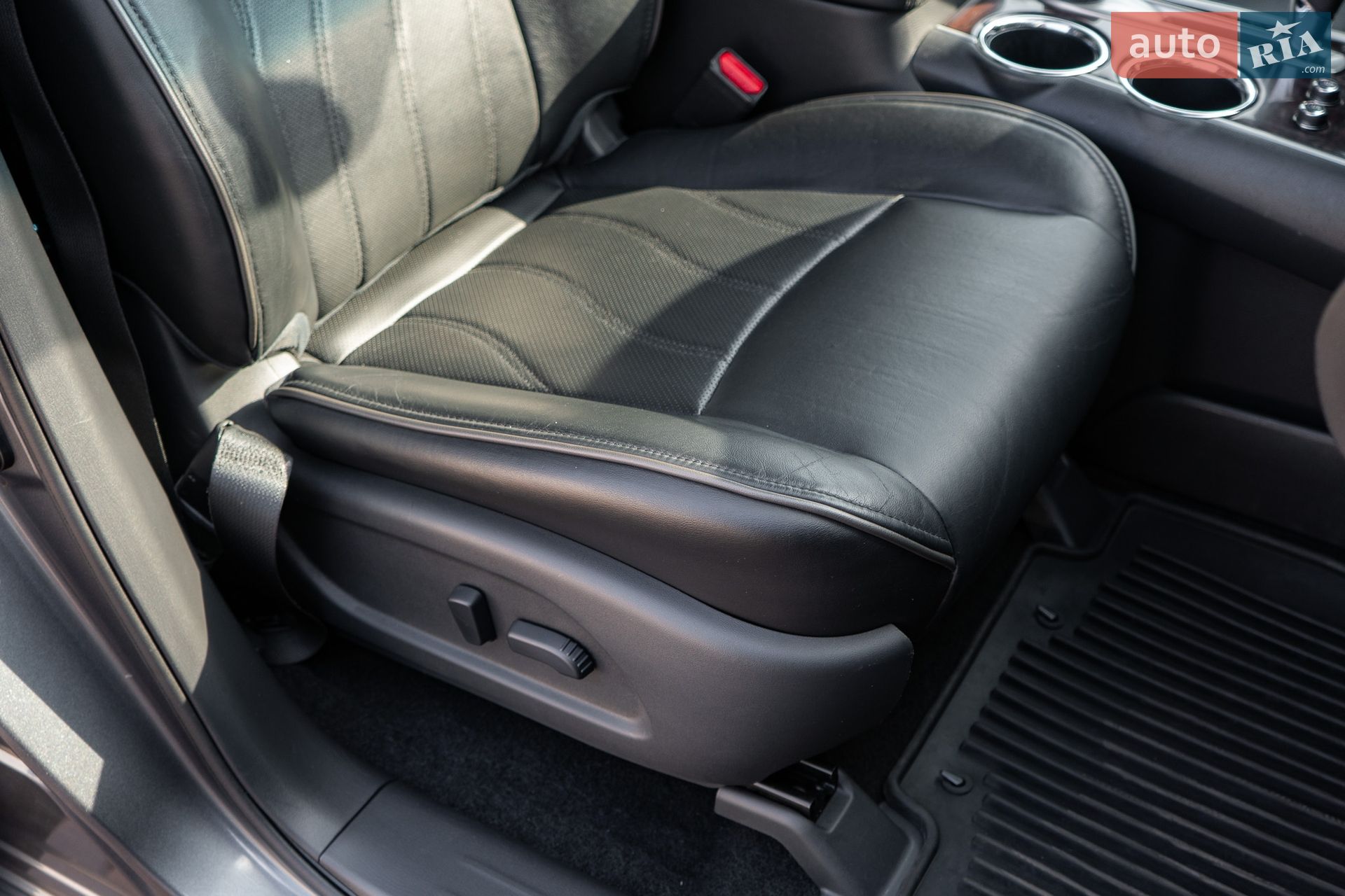 Nissan Pathfinder 2015 VIN 5N1AR2MM9FC718488 фото оголошення 66 з 68