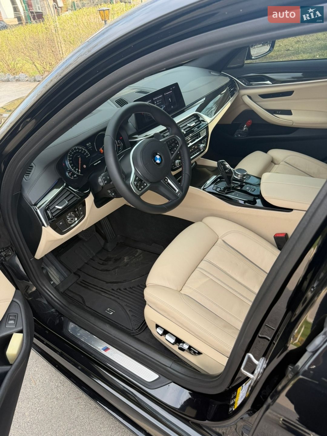 BMW 5 Series 2017 VIN WBAJE7C50JWC56336 фото оголошення 28 з 31