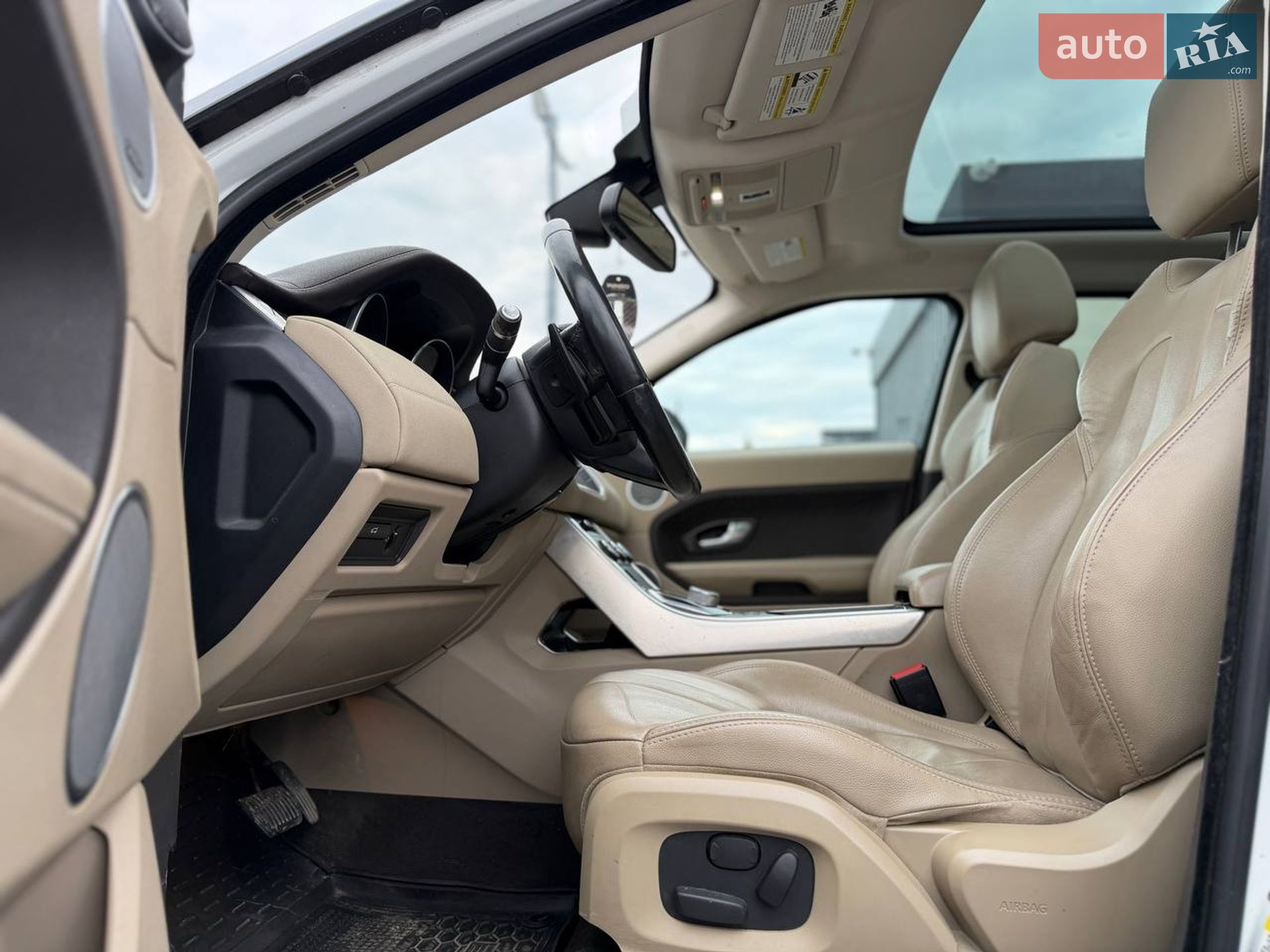 Land Rover Range Rover Evoque 2015 VIN SALVP2BG7FH063283 фото оголошення 18 з 33