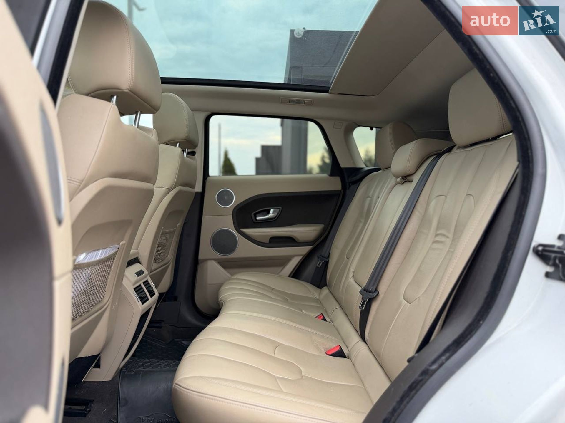 Land Rover Range Rover Evoque 2015 VIN SALVP2BG7FH063283 фото оголошення 19 з 33