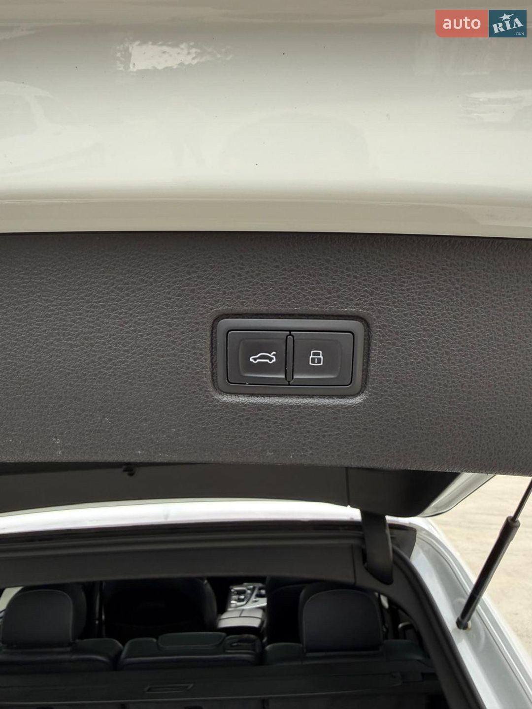Audi Q7 2015 VIN WAUZZZ4M9GD020164 фото оголошення 7 з 21