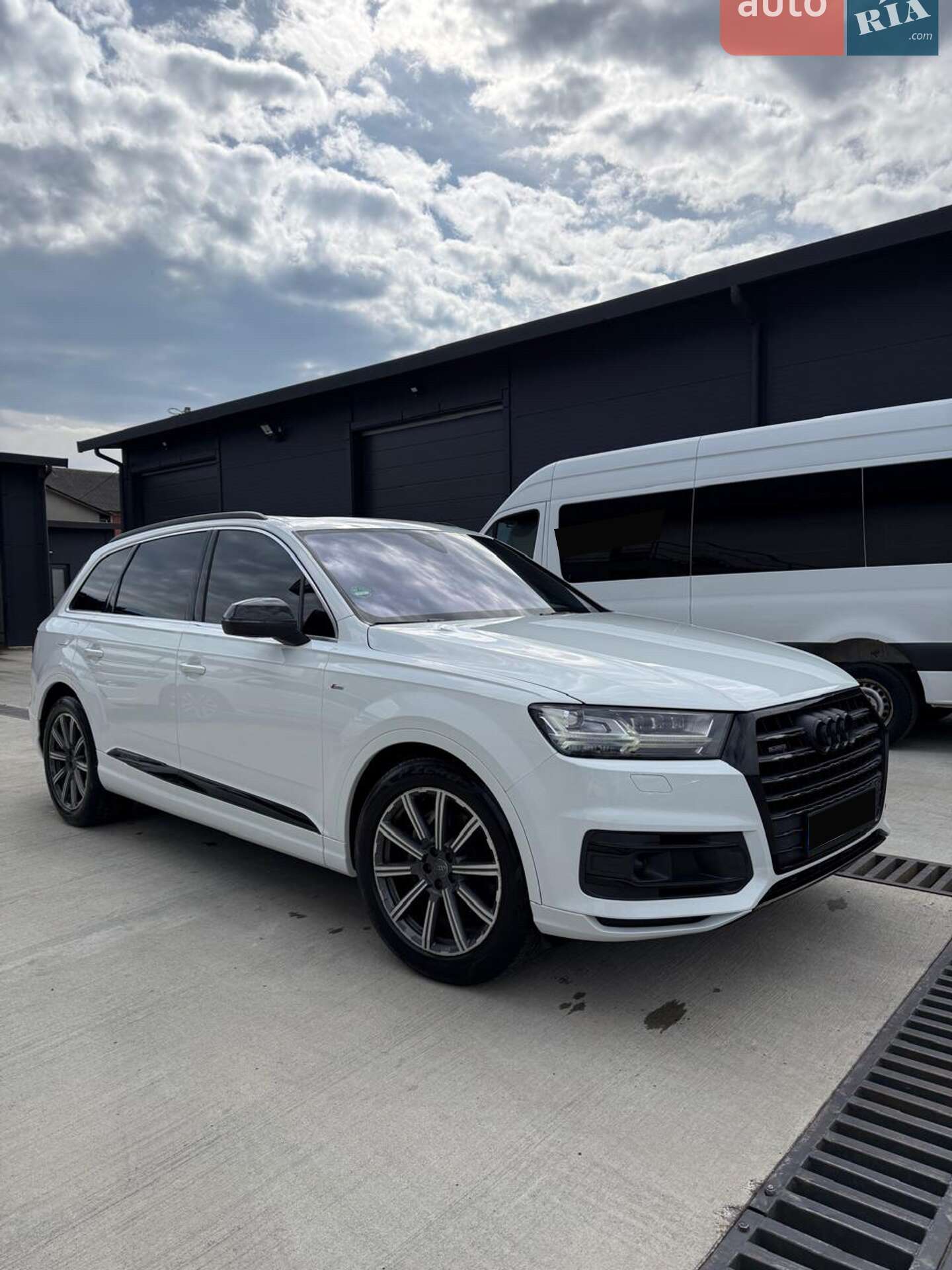 Audi Q7 2015 VIN WAUZZZ4M9GD020164 фото оголошення 2 з 21