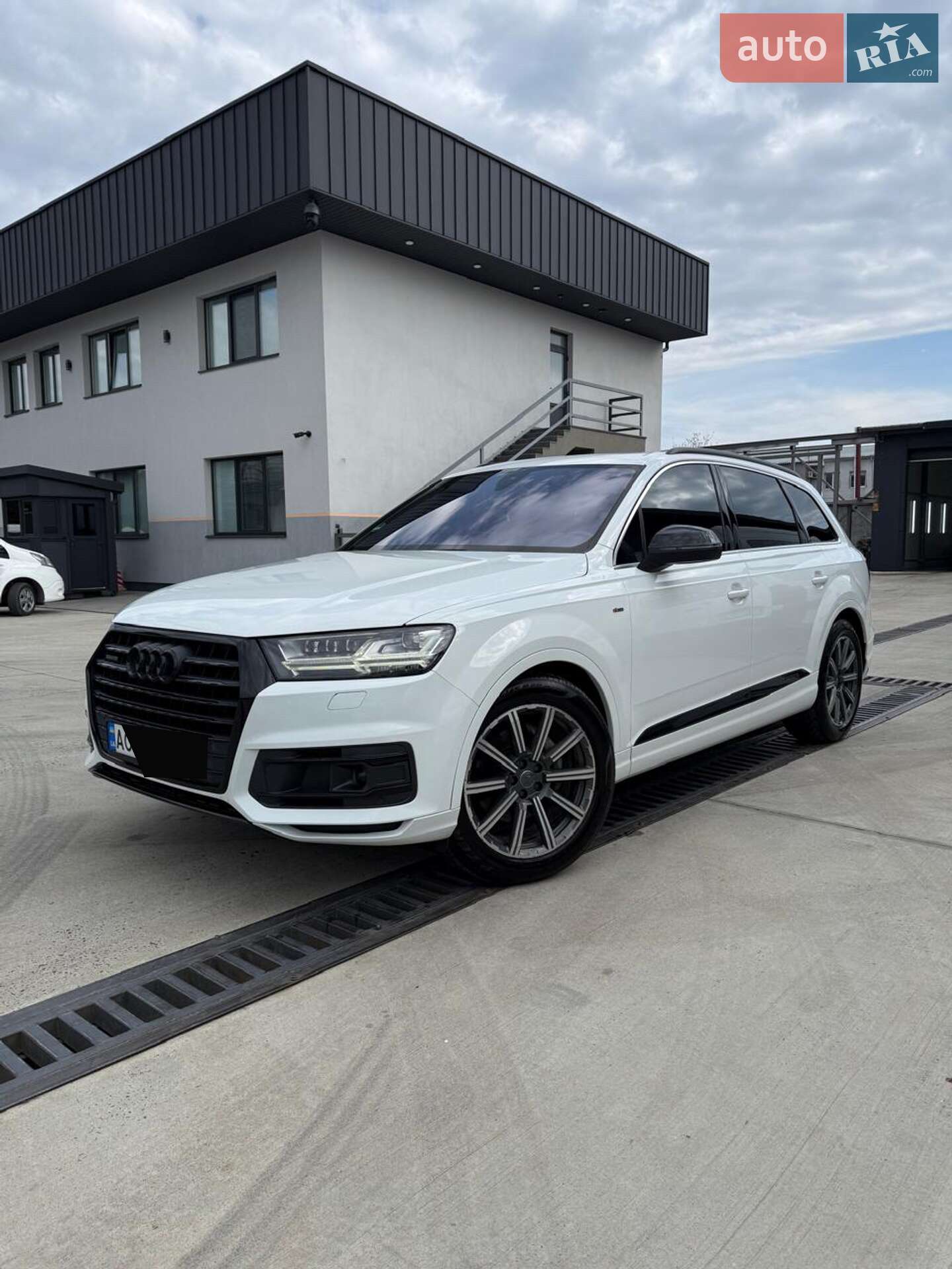 Audi Q7 2015 VIN WAUZZZ4M9GD020164 фото оголошення 3 з 21