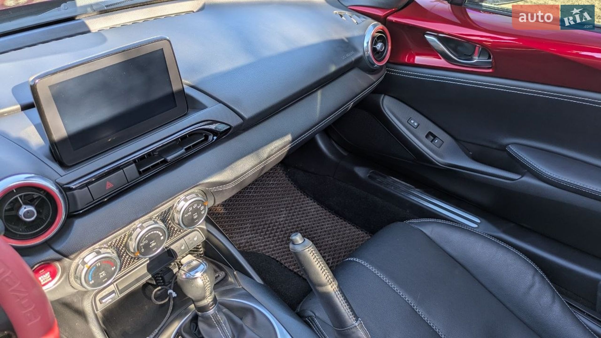 Mazda MX-5 2022 VIN JM1NDAM75P0551171 фото оголошення 3 з 22