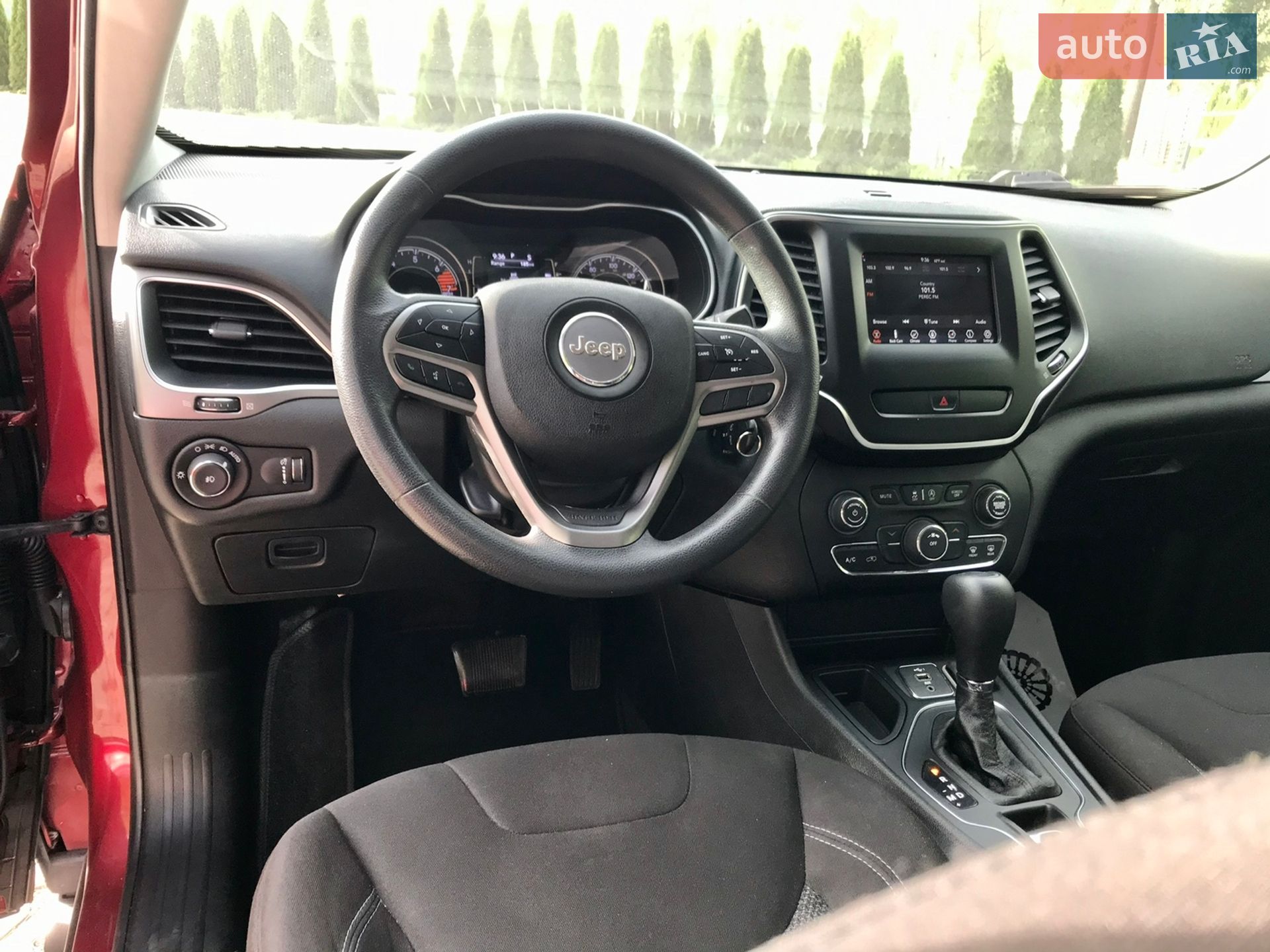 Jeep Cherokee 2018 VIN 1C4PJLCB2KD187361 фото оголошення 21 з 32