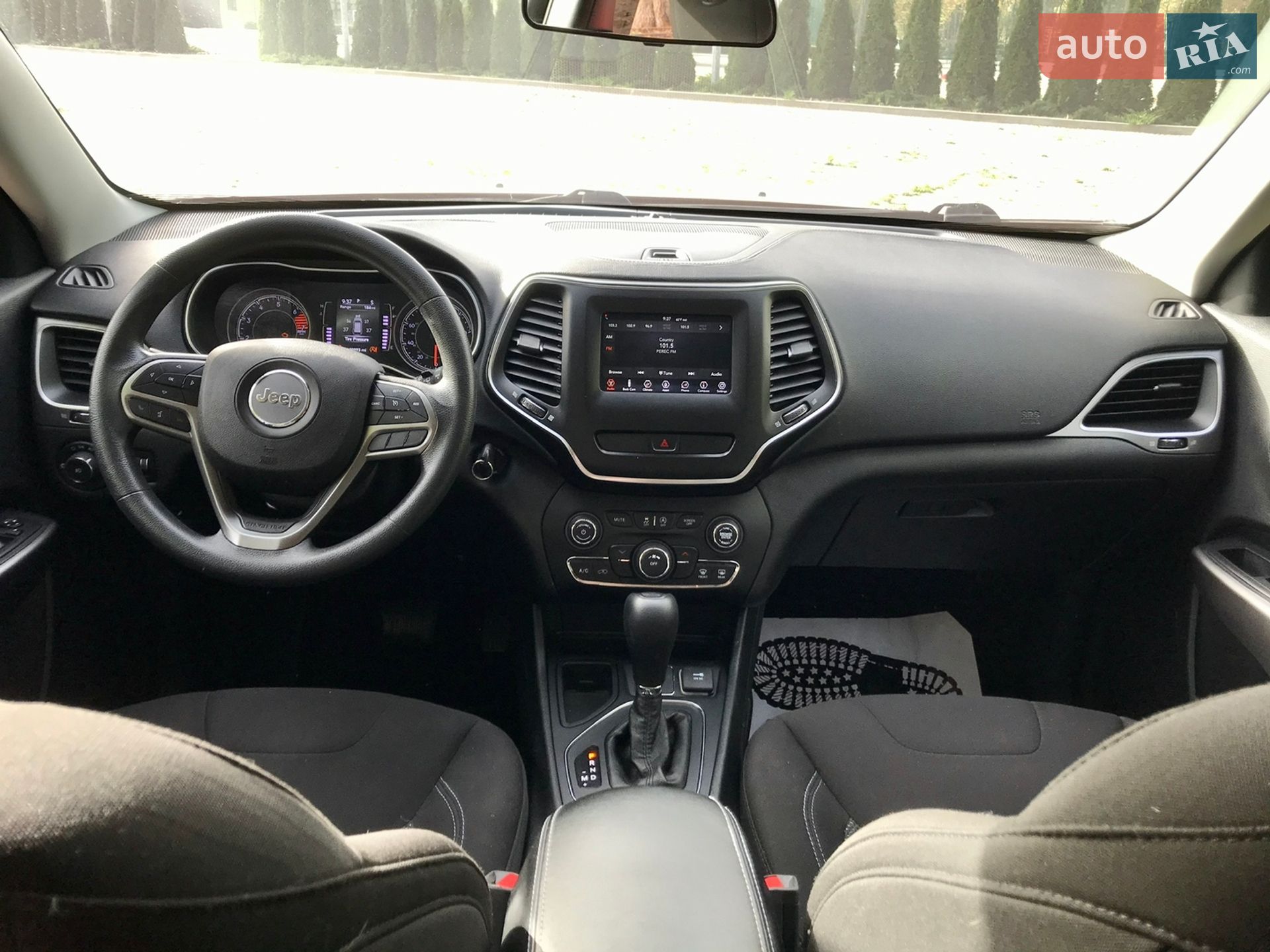 Jeep Cherokee 2018 VIN 1C4PJLCB2KD187361 фото оголошення 22 з 32
