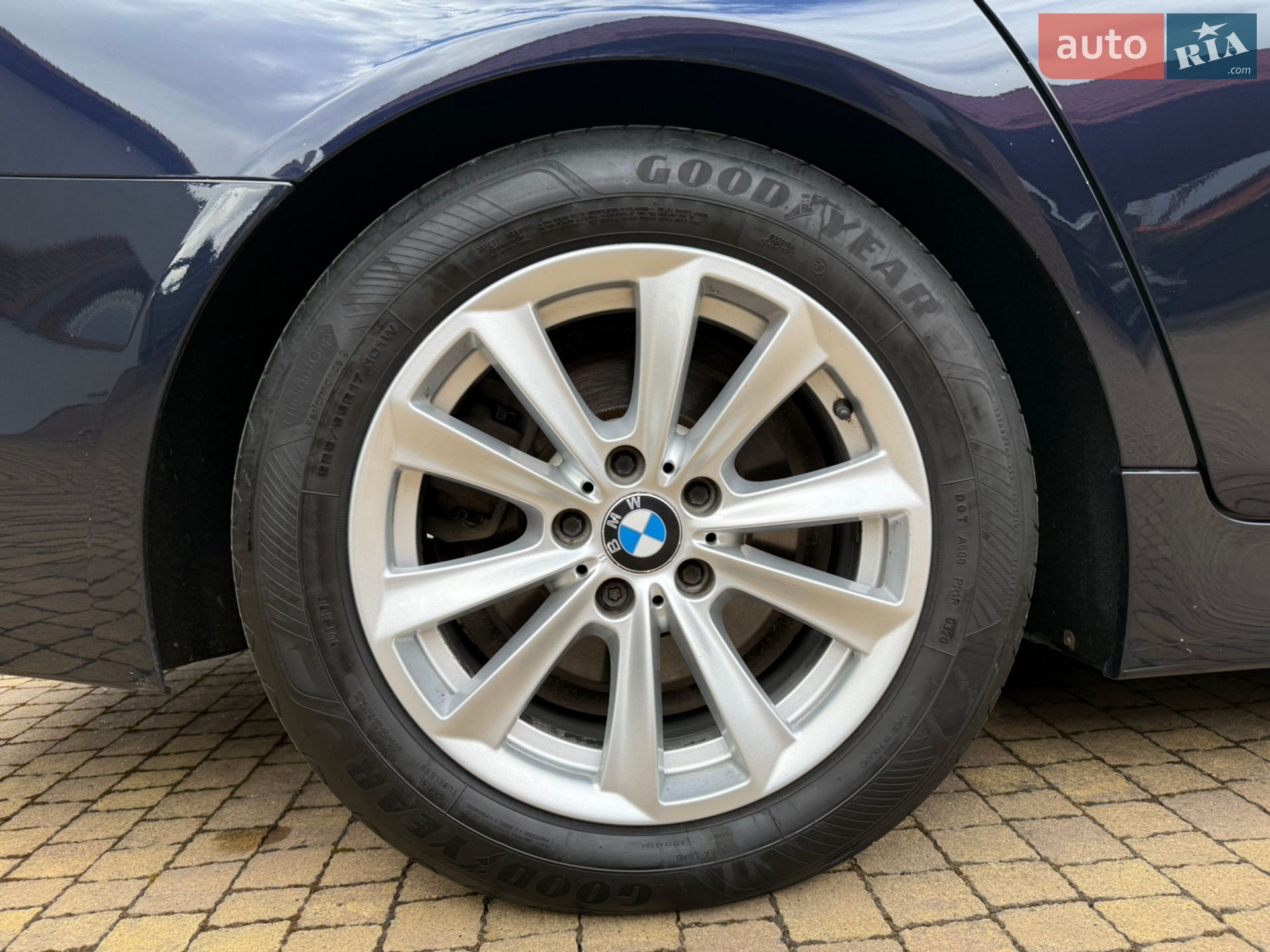 BMW 5 Series 2012 VIN WBAMX11030DY07376 фото оголошення 17 з 32