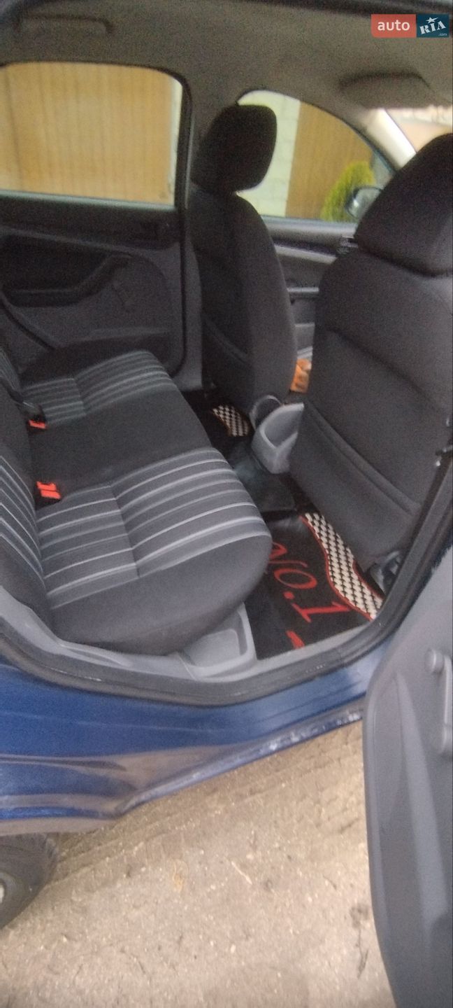 Ford Focus 2010 VIN WF0PXXGCDPAA86432 фото оголошення 8 з 18