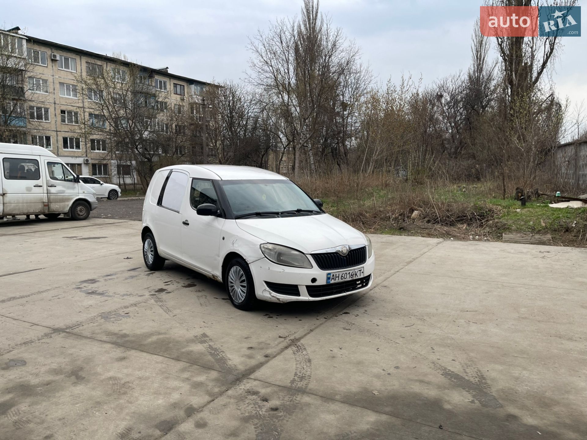 Skoda Praktik 2011 VIN TMB1HB5J5BB600062 фото оголошення 2 з 10