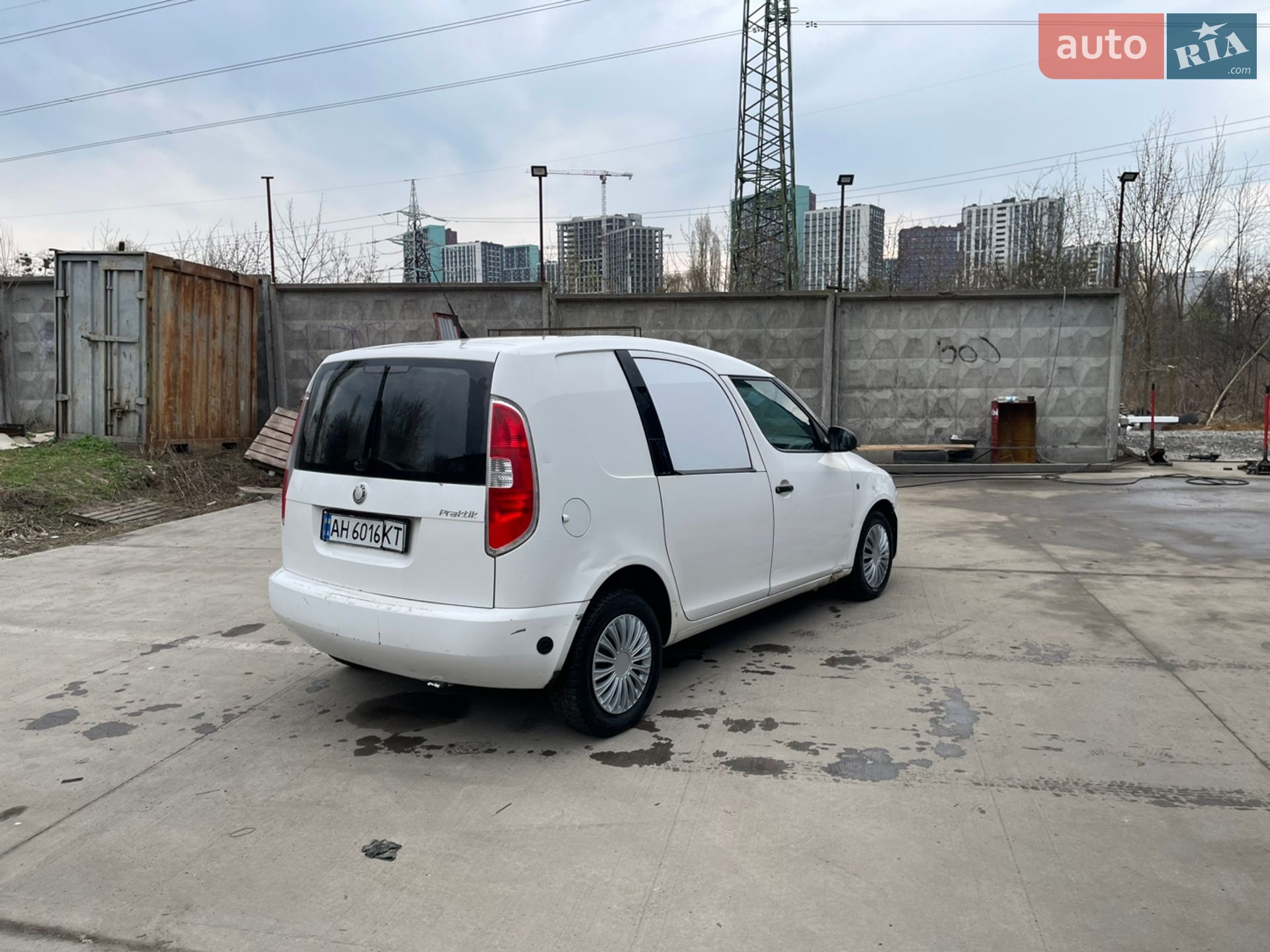 Skoda Praktik 2011 VIN TMB1HB5J5BB600062 фото оголошення 3 з 10