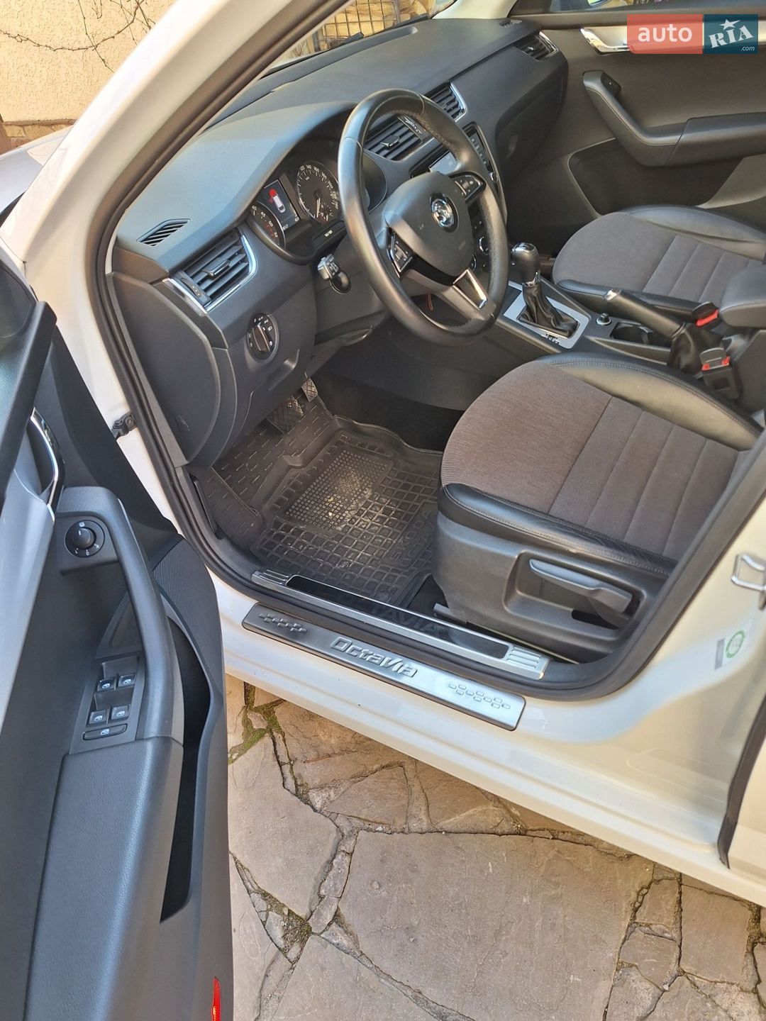 Skoda Octavia 2016 VIN TMBJJ9NE7G0269097 фото оголошення 12 з 49