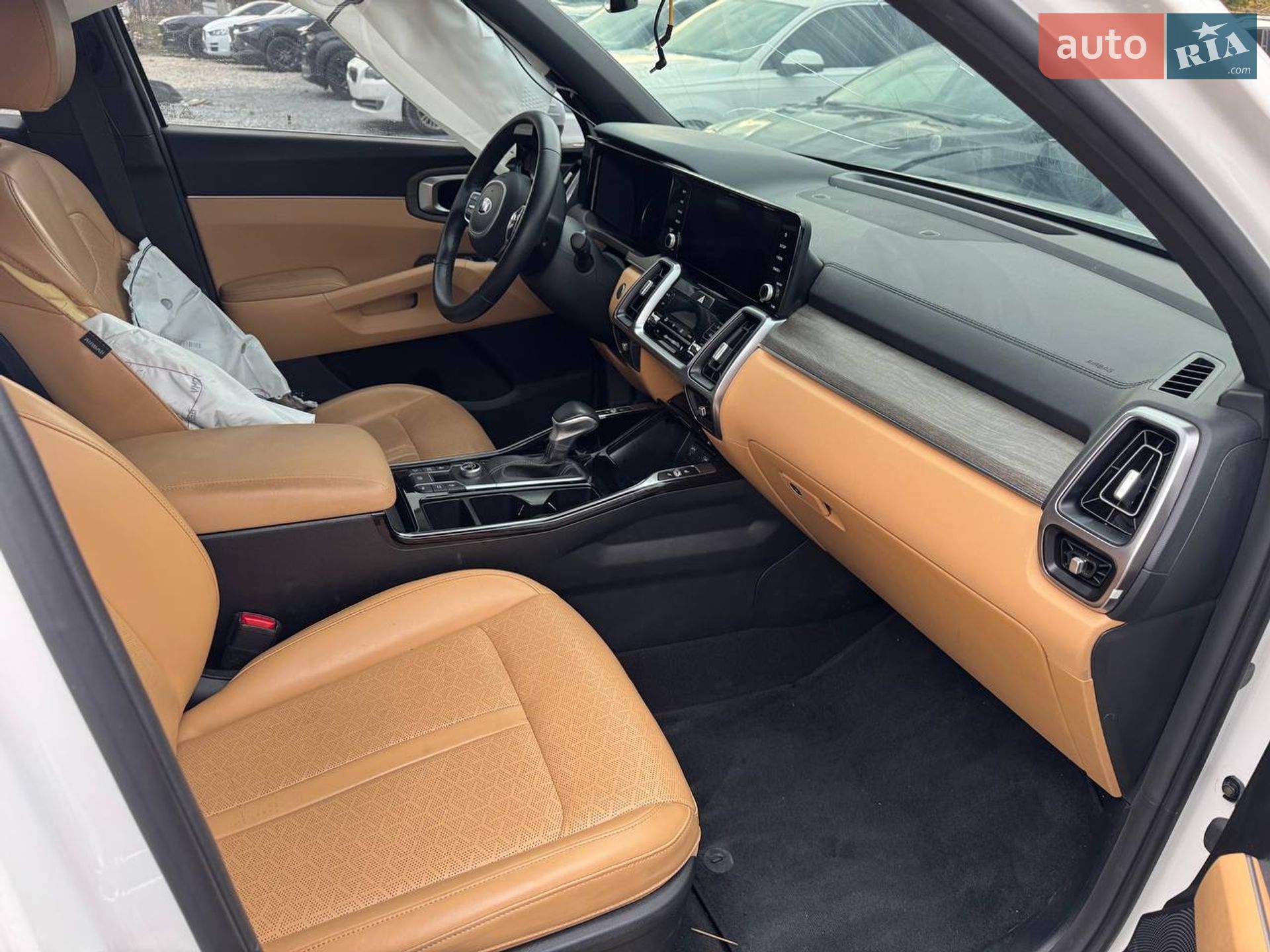 Kia Sorento 2020 VIN KNARL81BGMA019764 фото оголошення 14 з 23