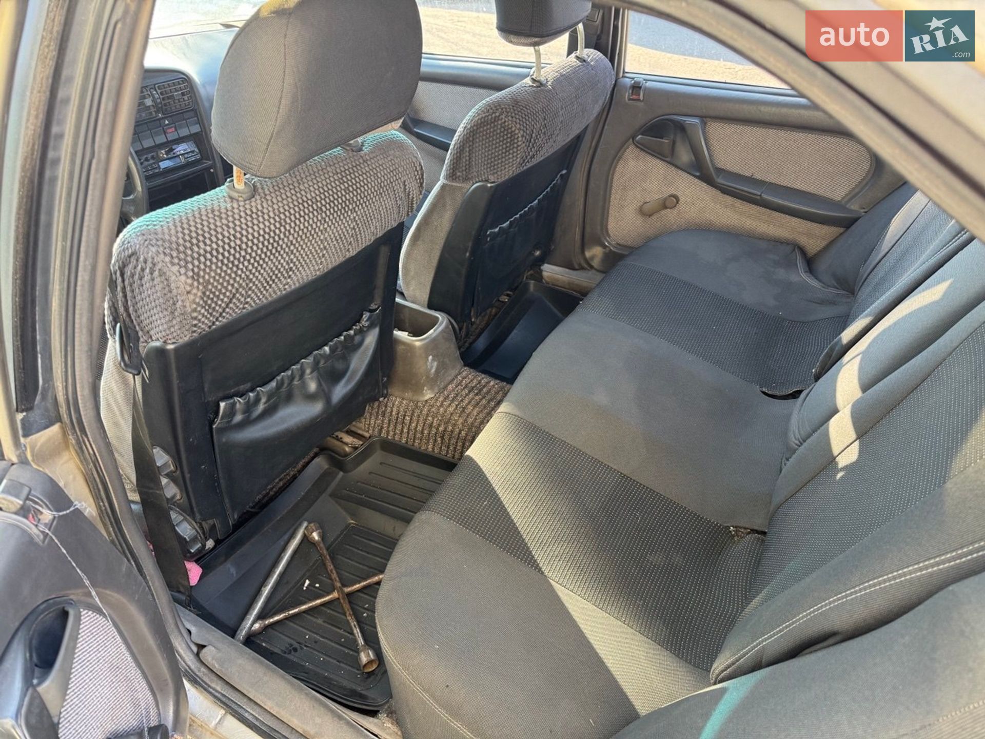 Opel Omega 1987 VIN W0L000017H1159353 фото оголошення 14 з 14