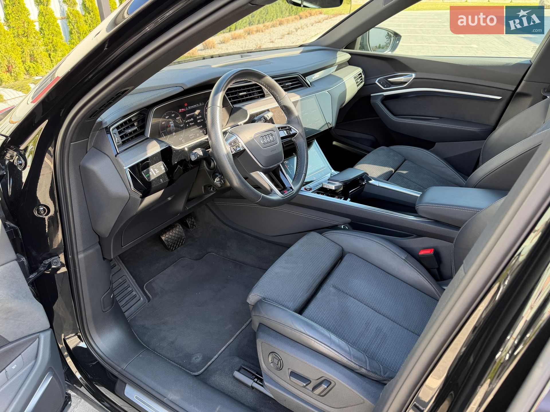 Audi e-tron S Sportback 2021 VIN WAUZZZGE7NB016885 фото оголошення 16 з 57