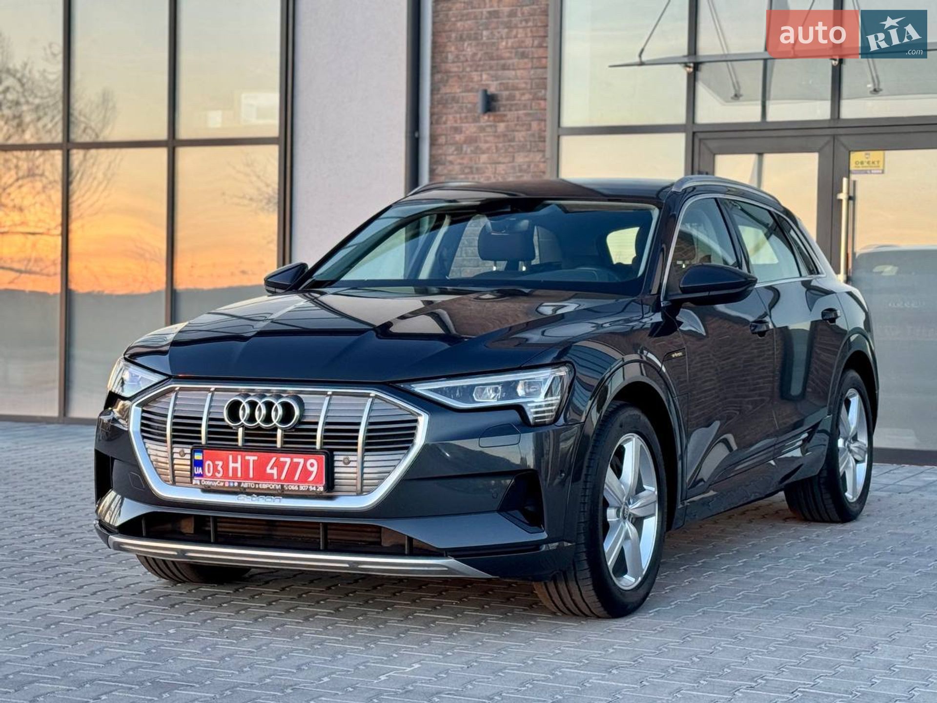 Audi e-tron 2020 VIN WAUZZZGE4LB014265 фото оголошення 9 з 31