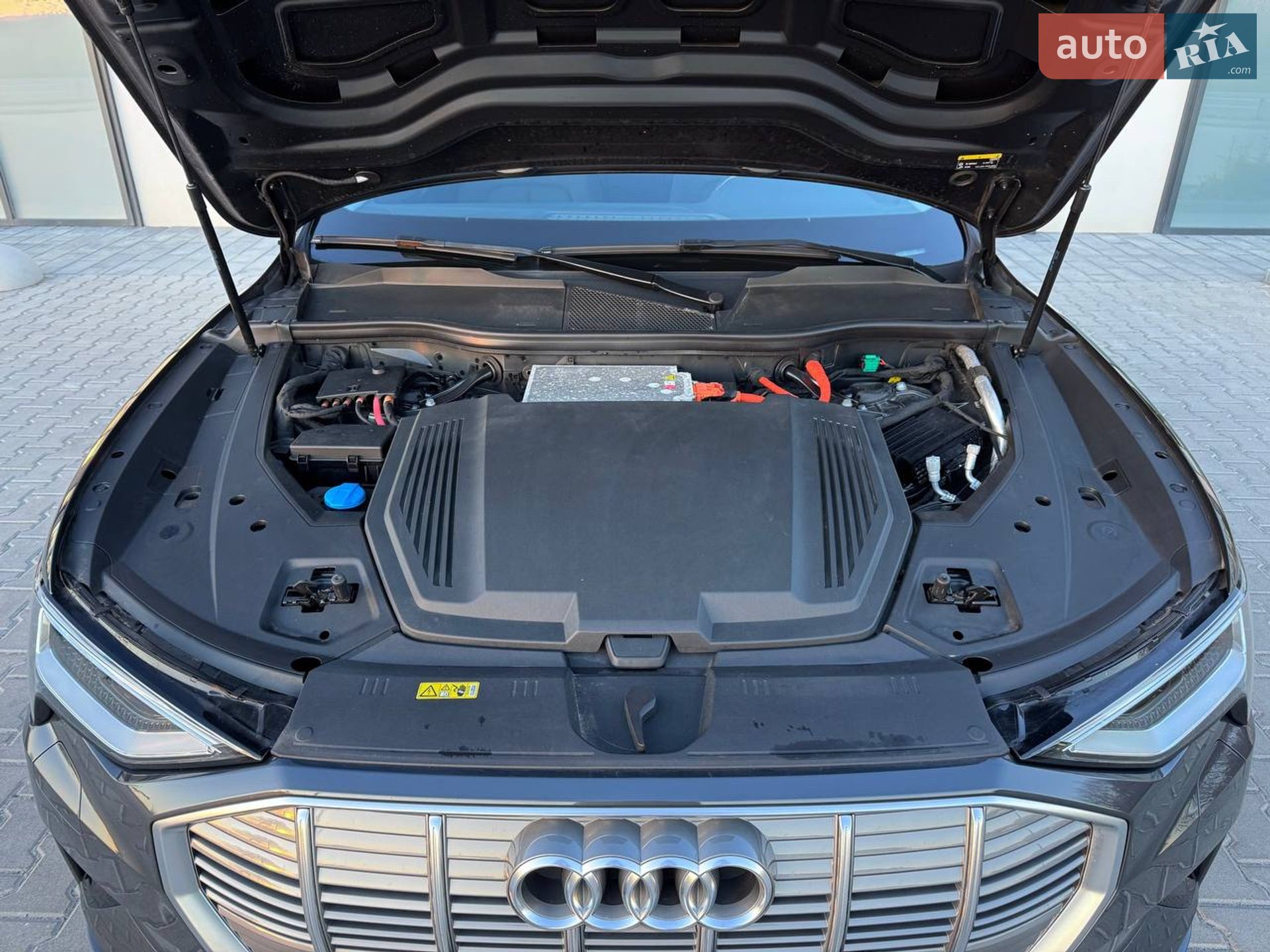 Audi e-tron 2020 VIN WAUZZZGE4LB014265 фото оголошення 20 з 31