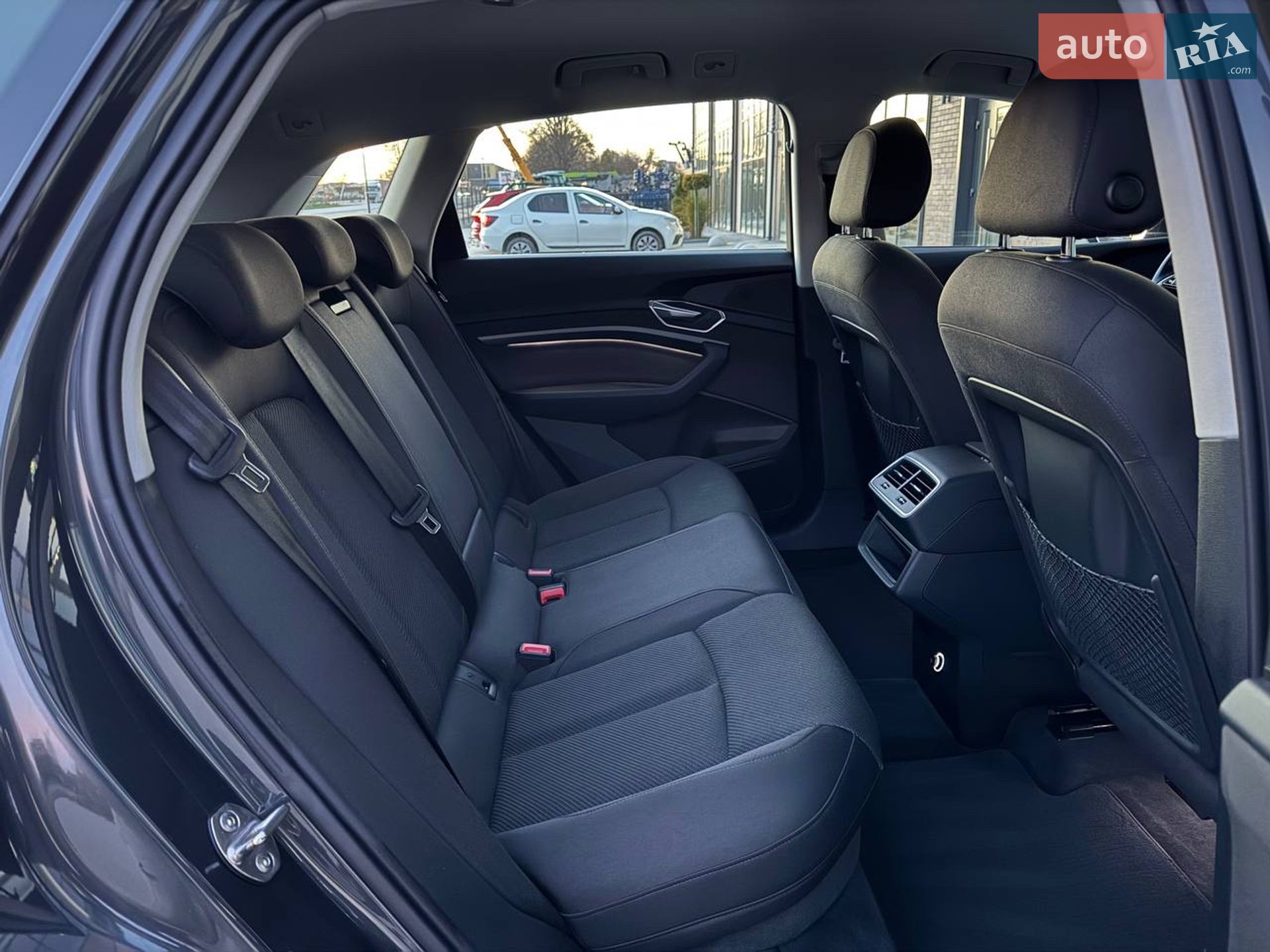 Audi e-tron 2020 VIN WAUZZZGE4LB014265 фото оголошення 23 з 31