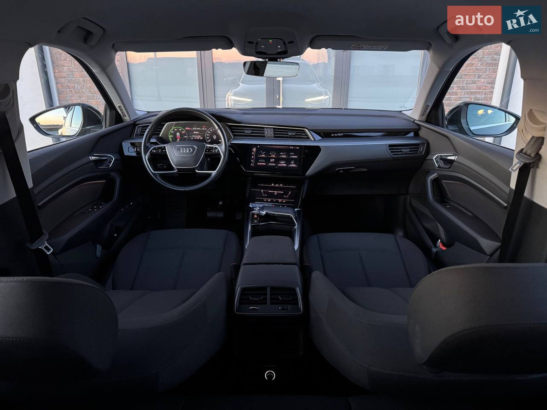 Audi e-tron 2020 VIN WAUZZZGE4LB014265 фото оголошення 28 з 31