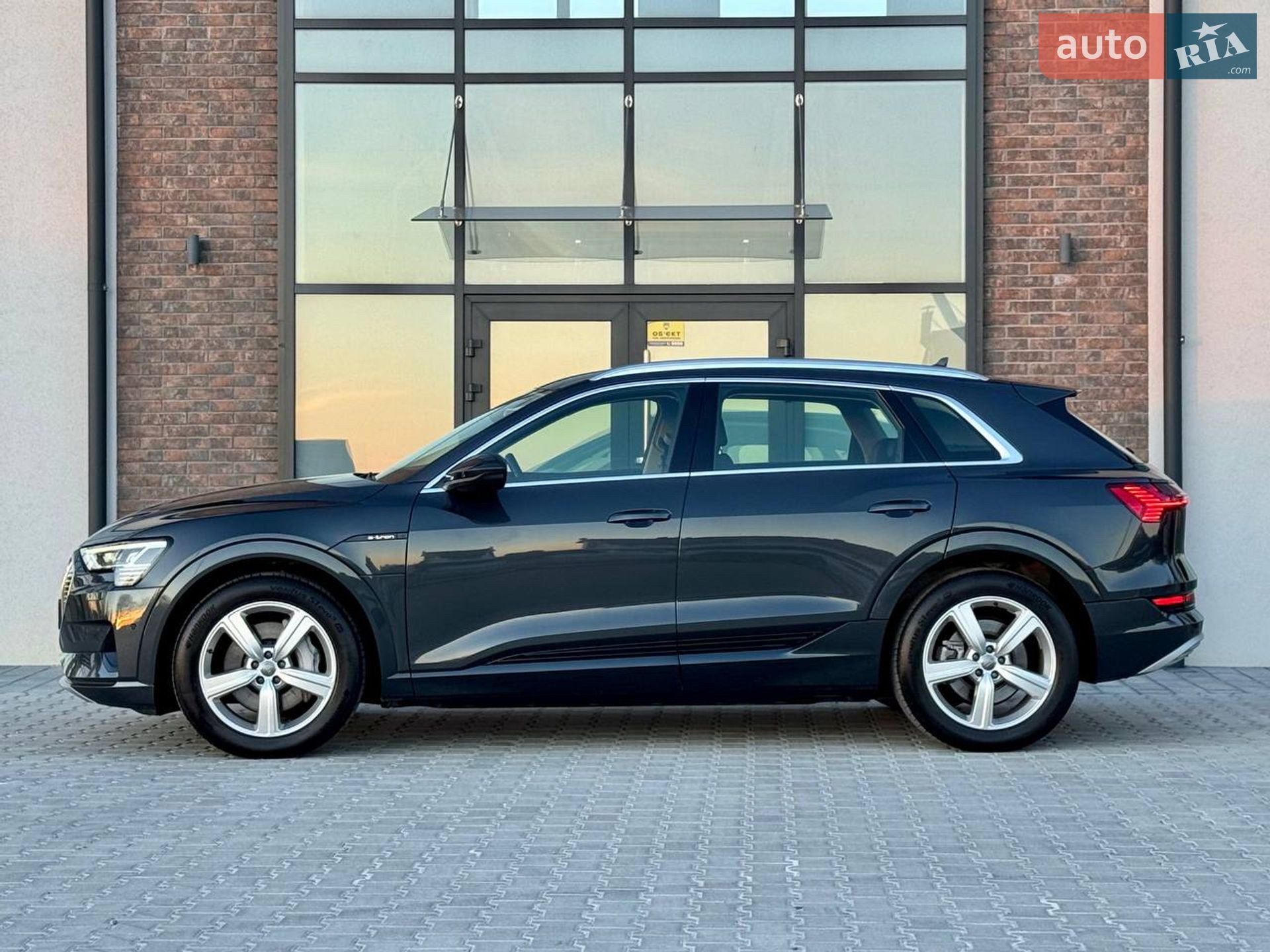 Audi e-tron 2020 VIN WAUZZZGE4LB014265 фото оголошення 30 з 31
