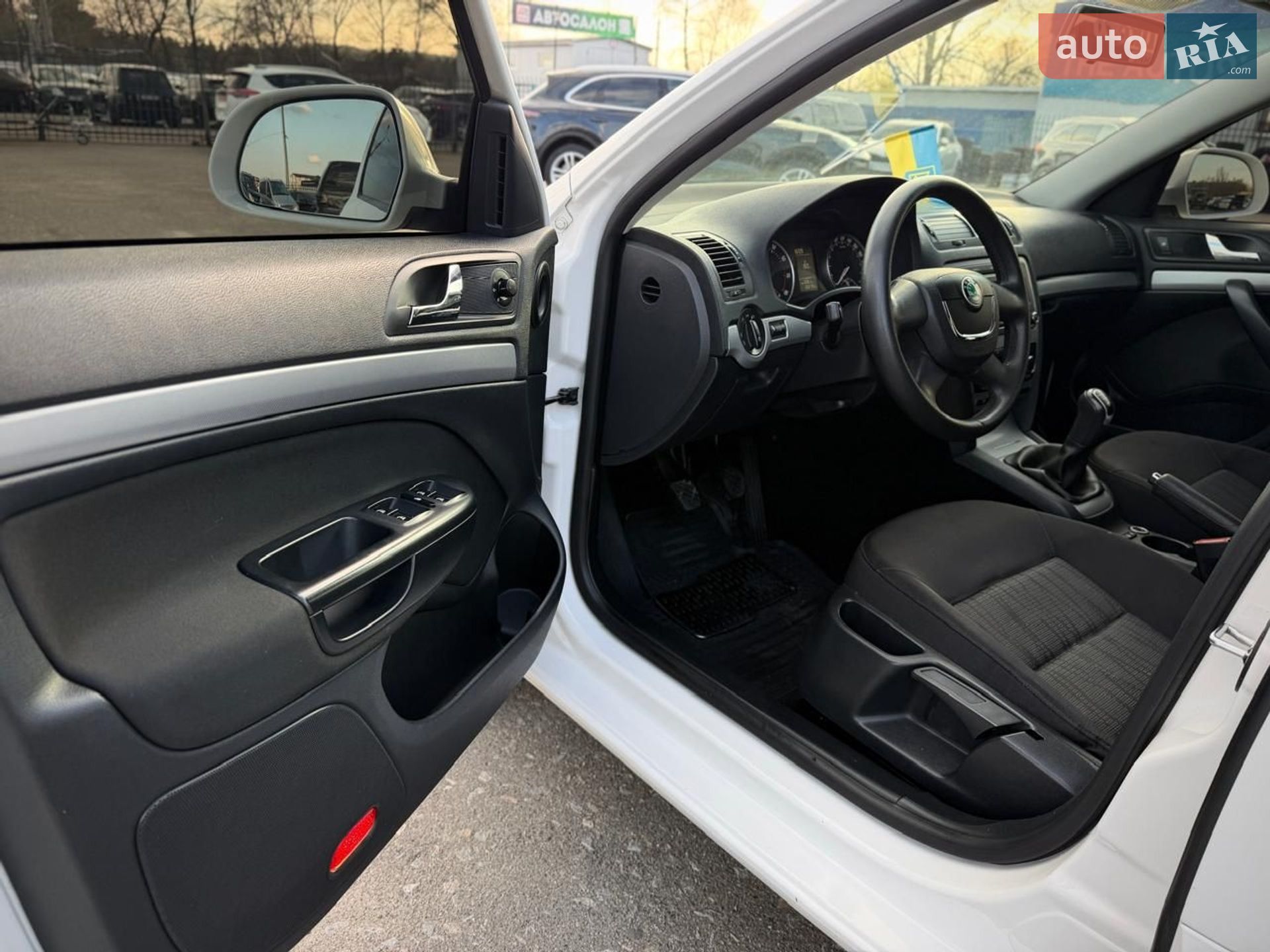 Skoda Octavia 2011 VIN TMBBA41Z2BB154937 фото оголошення 28 з 60
