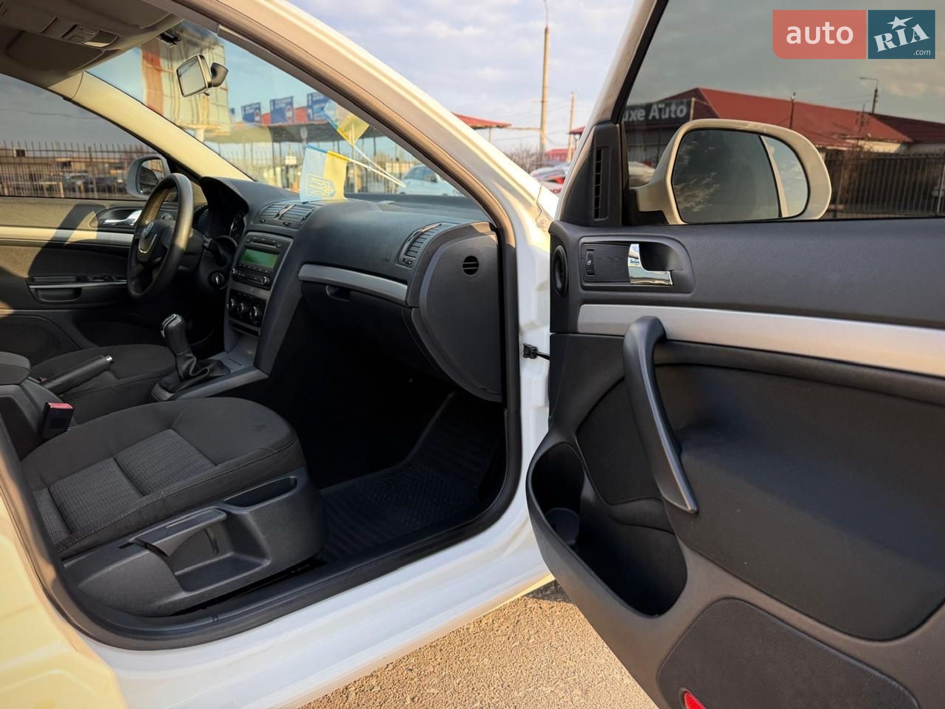 Skoda Octavia 2011 VIN TMBBA41Z2BB154937 фото оголошення 47 з 60
