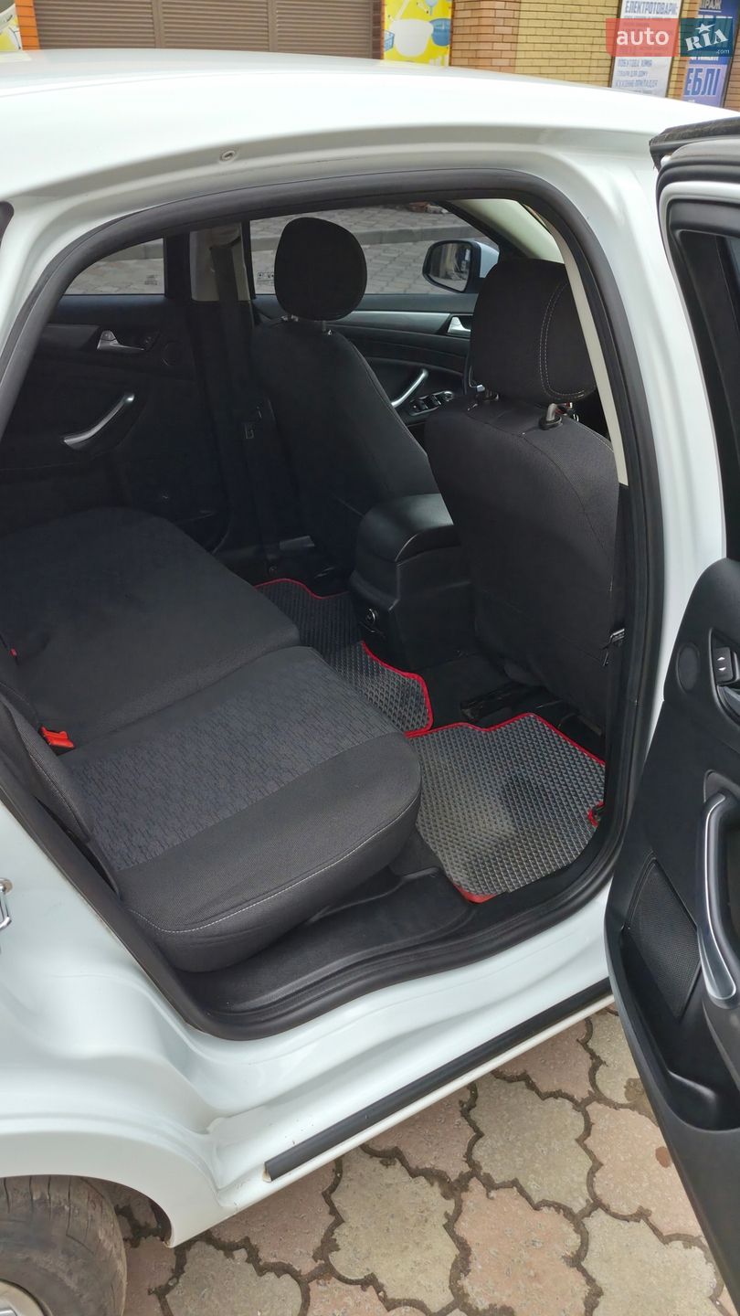 Ford Mondeo 2014 VIN WF0EXXGBBEEJ28759 фото оголошення 16 з 27