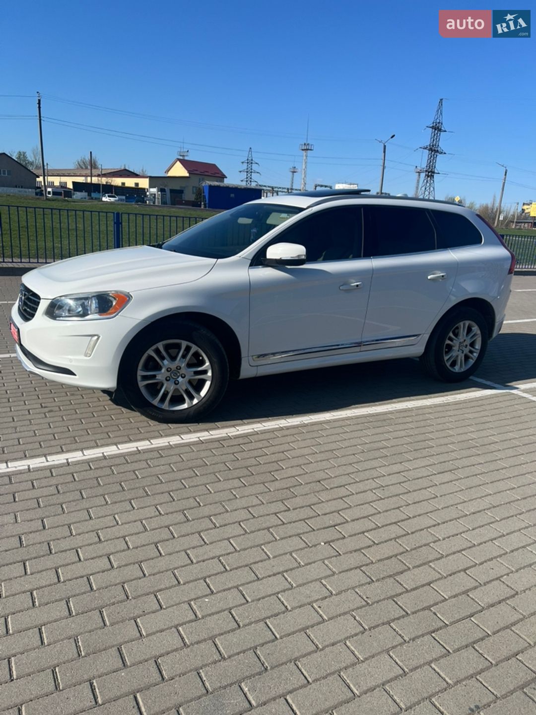 Volvo XC60 2014 VIN YV440MDKXF2678723 фото оголошення 13 з 40