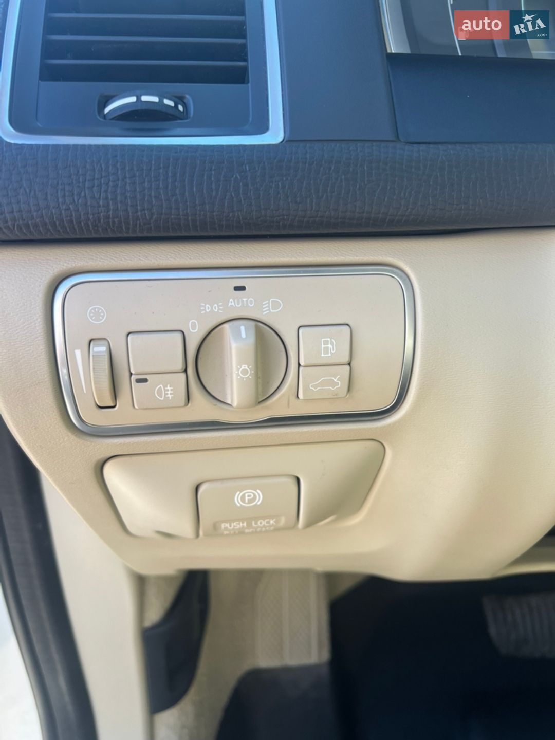 Volvo XC60 2014 VIN YV440MDKXF2678723 фото оголошення 19 з 40